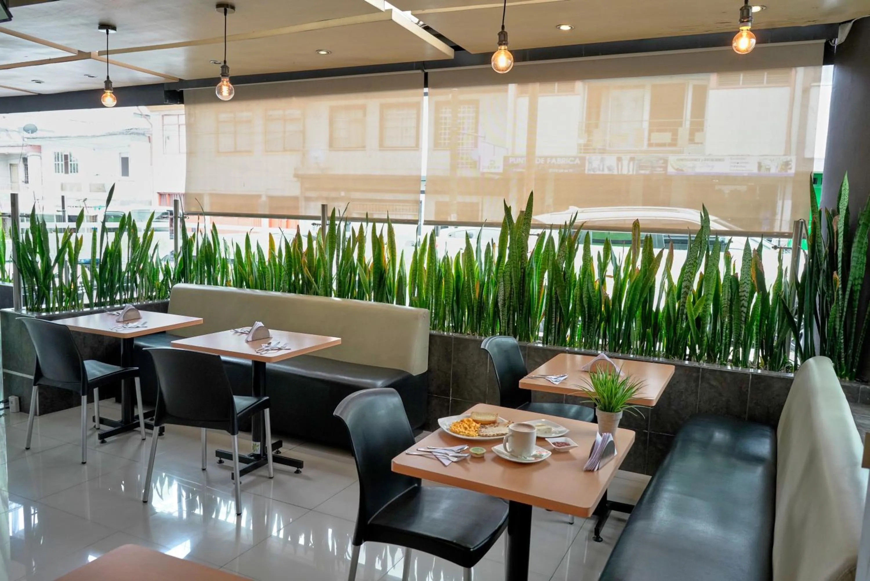 Dining area in Hotel Volare