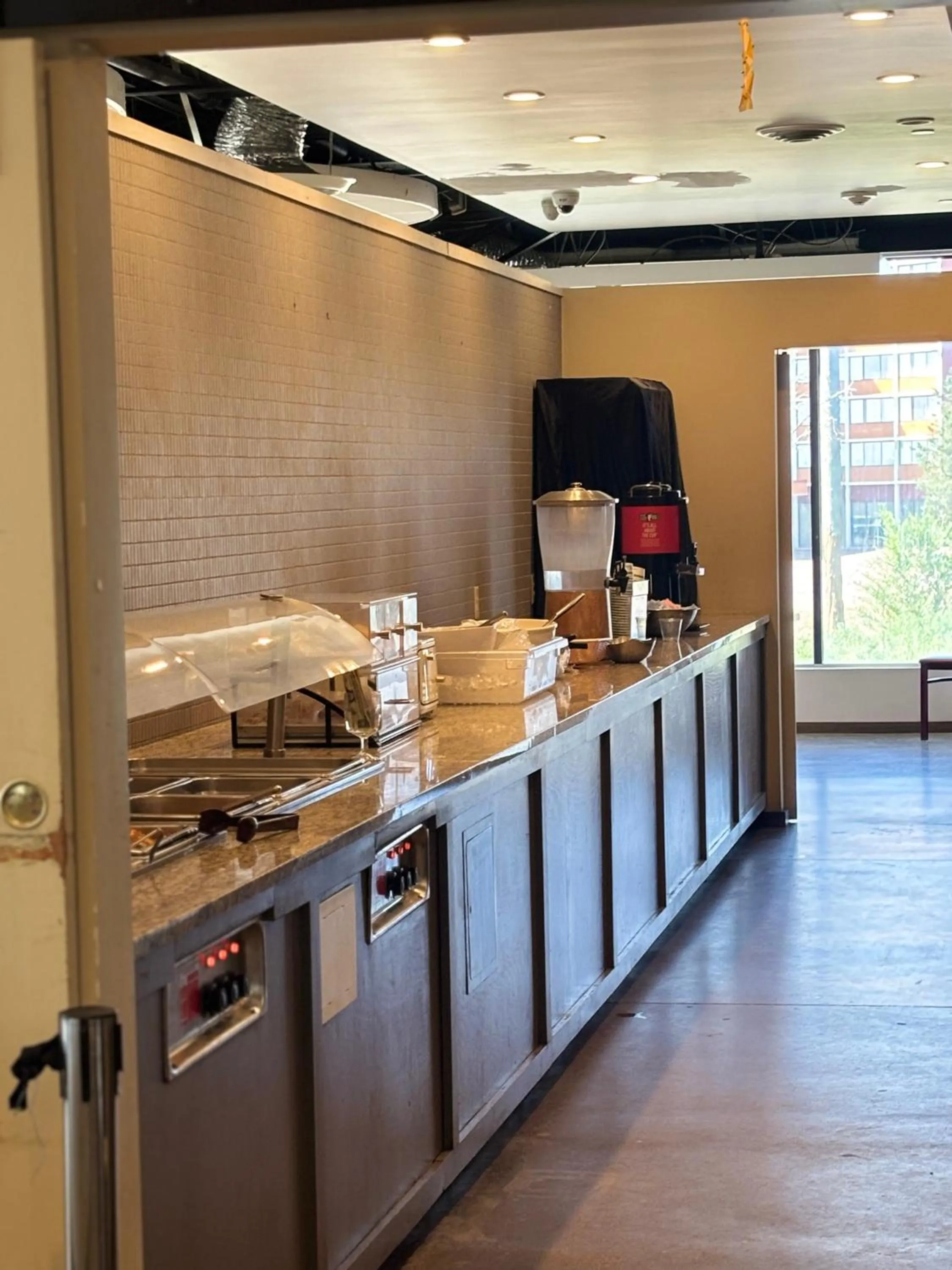 Kitchen or kitchenette in Plaza Hotel Denver Central