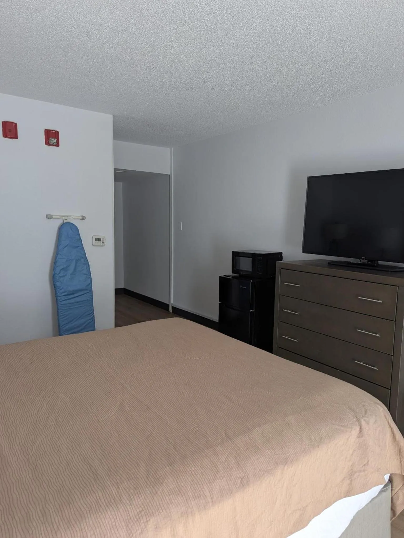 Bed in Plaza Hotel Denver Central