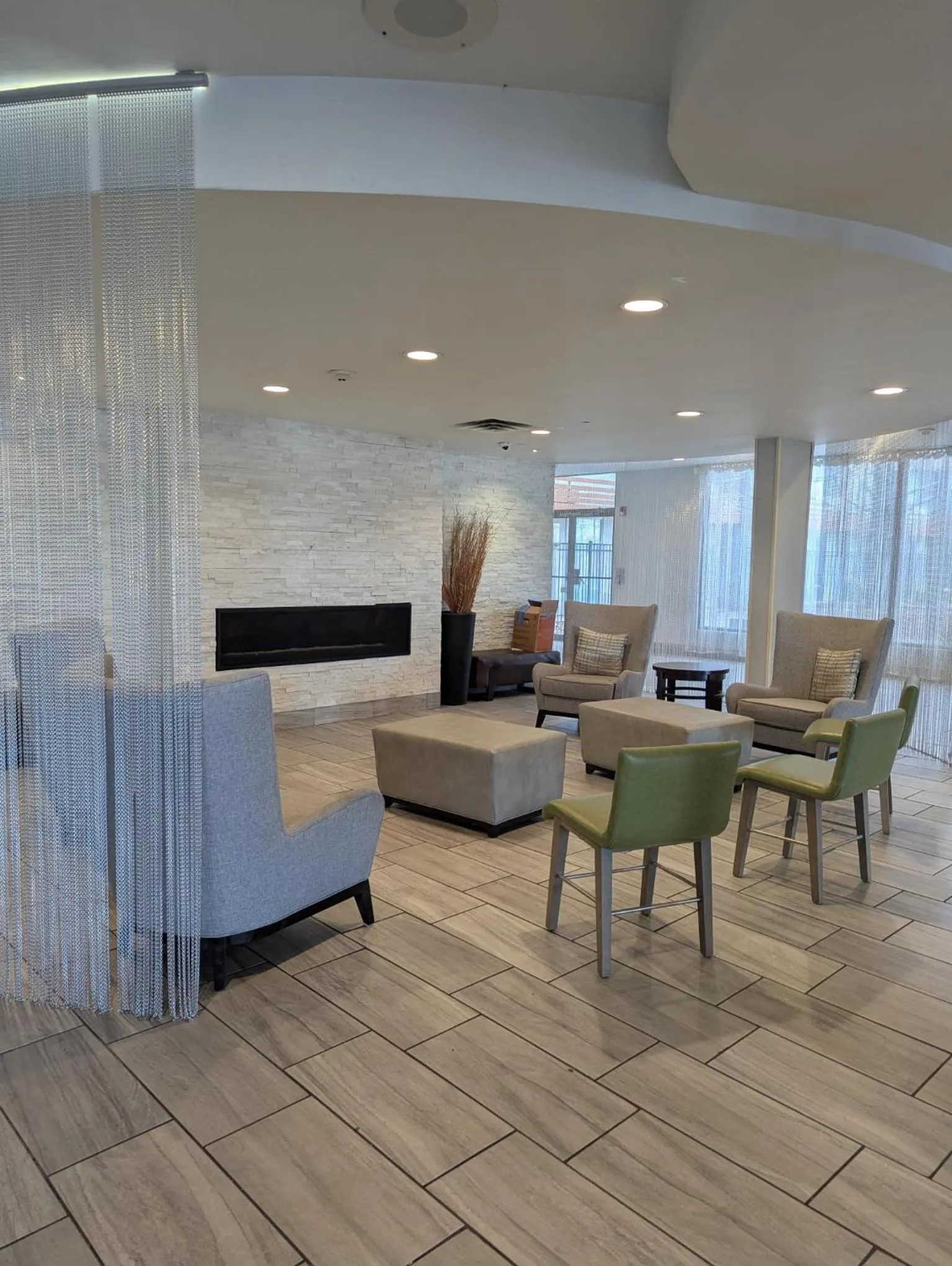 Seating area in Plaza Hotel Denver Central