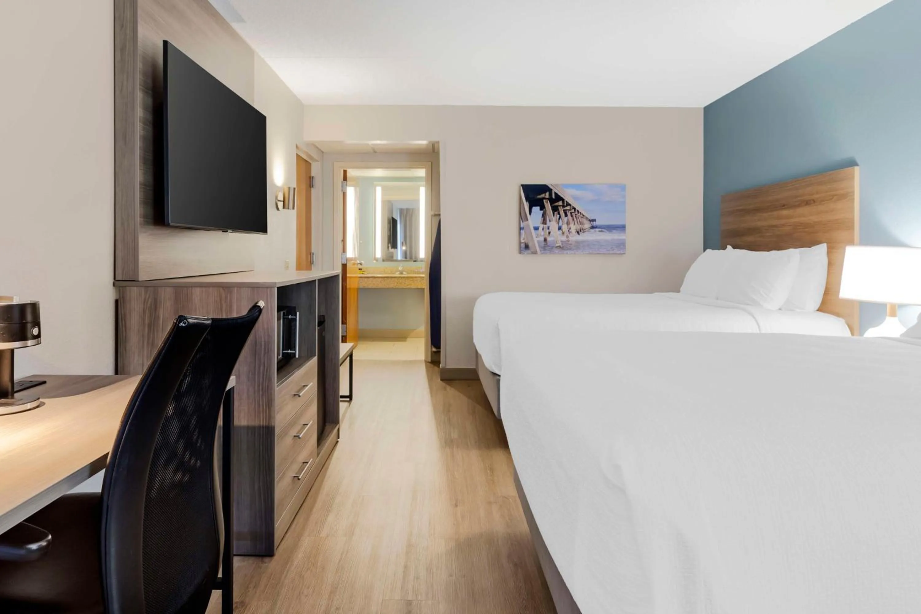 Bedroom, Bed in Best Western Plus Wilmington / Wrightsville Beach