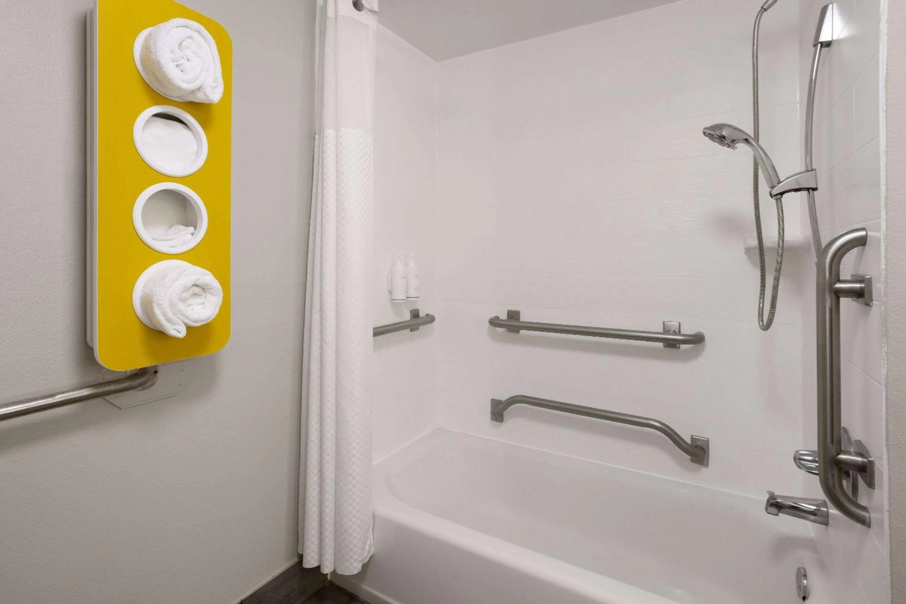 Bathroom in Days Inn by Wyndham Acworth