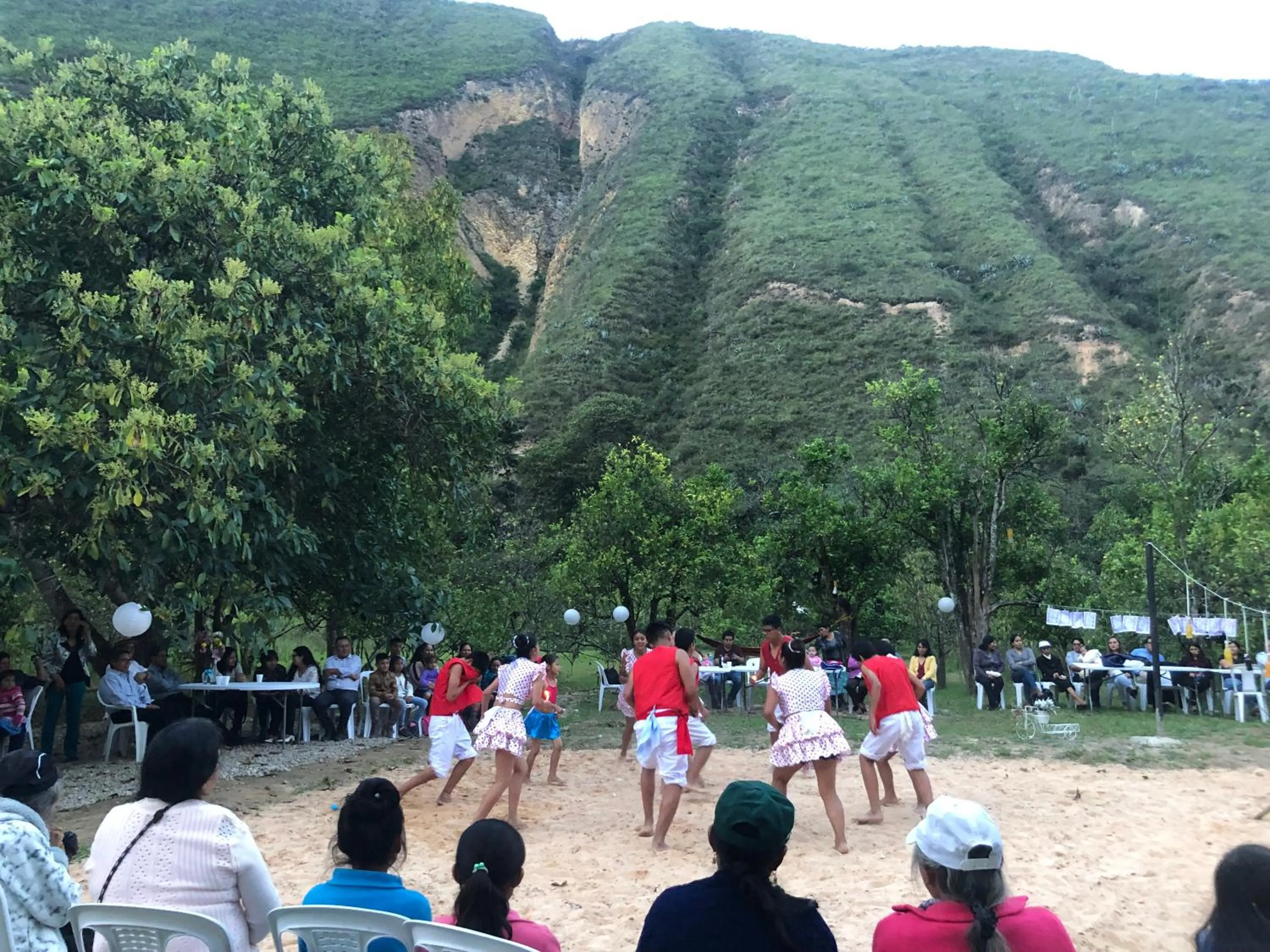 Evening entertainment in Zoila's Suite Escape