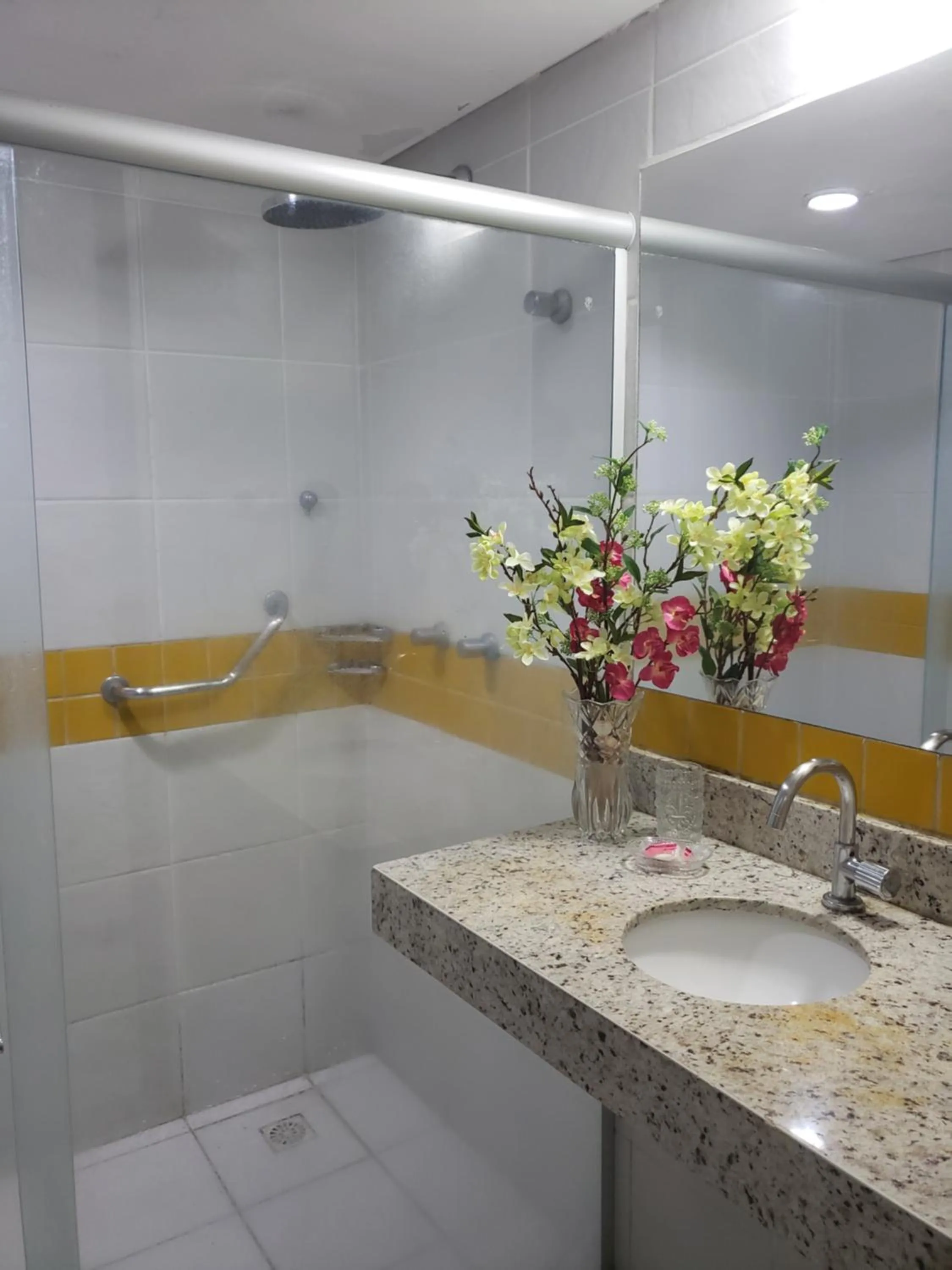 Shower in Pipa's Ocean - Flat Vista Mar