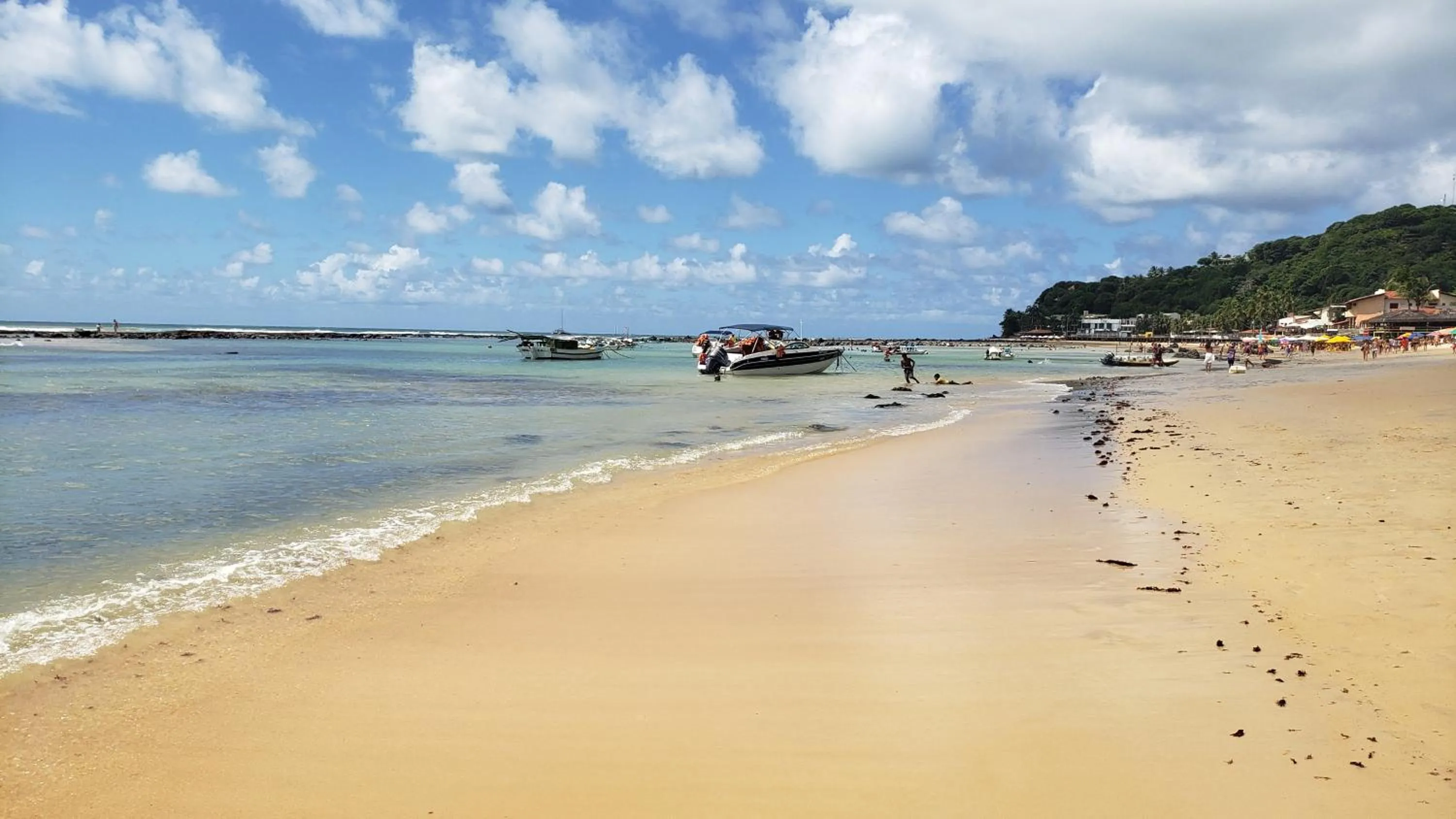 Beach in Pipa's Ocean - Flat Vista Mar