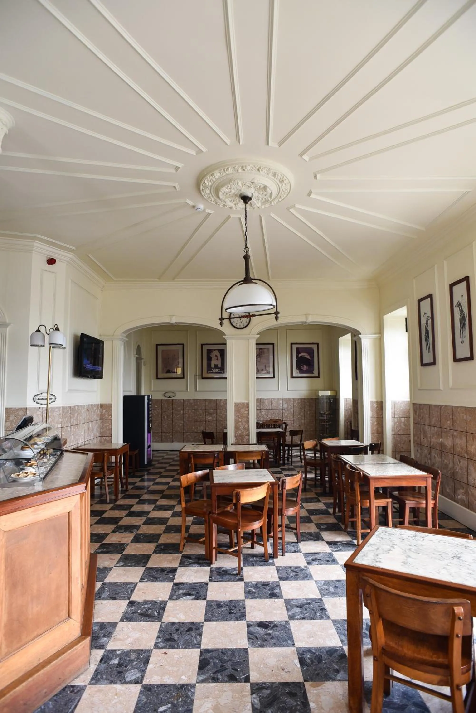 Lounge or bar in Internacional Azores Boutique