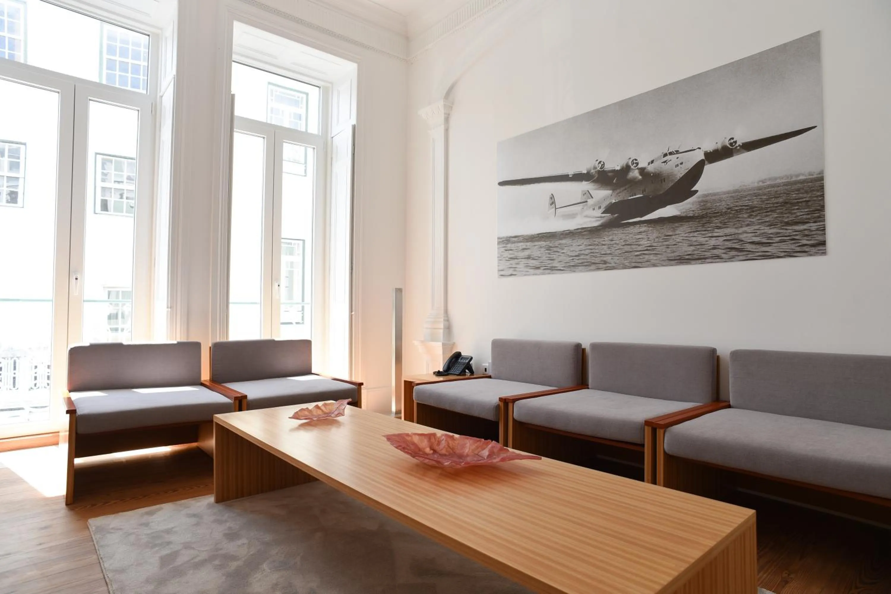 Communal lounge/ TV room in Internacional Azores Boutique