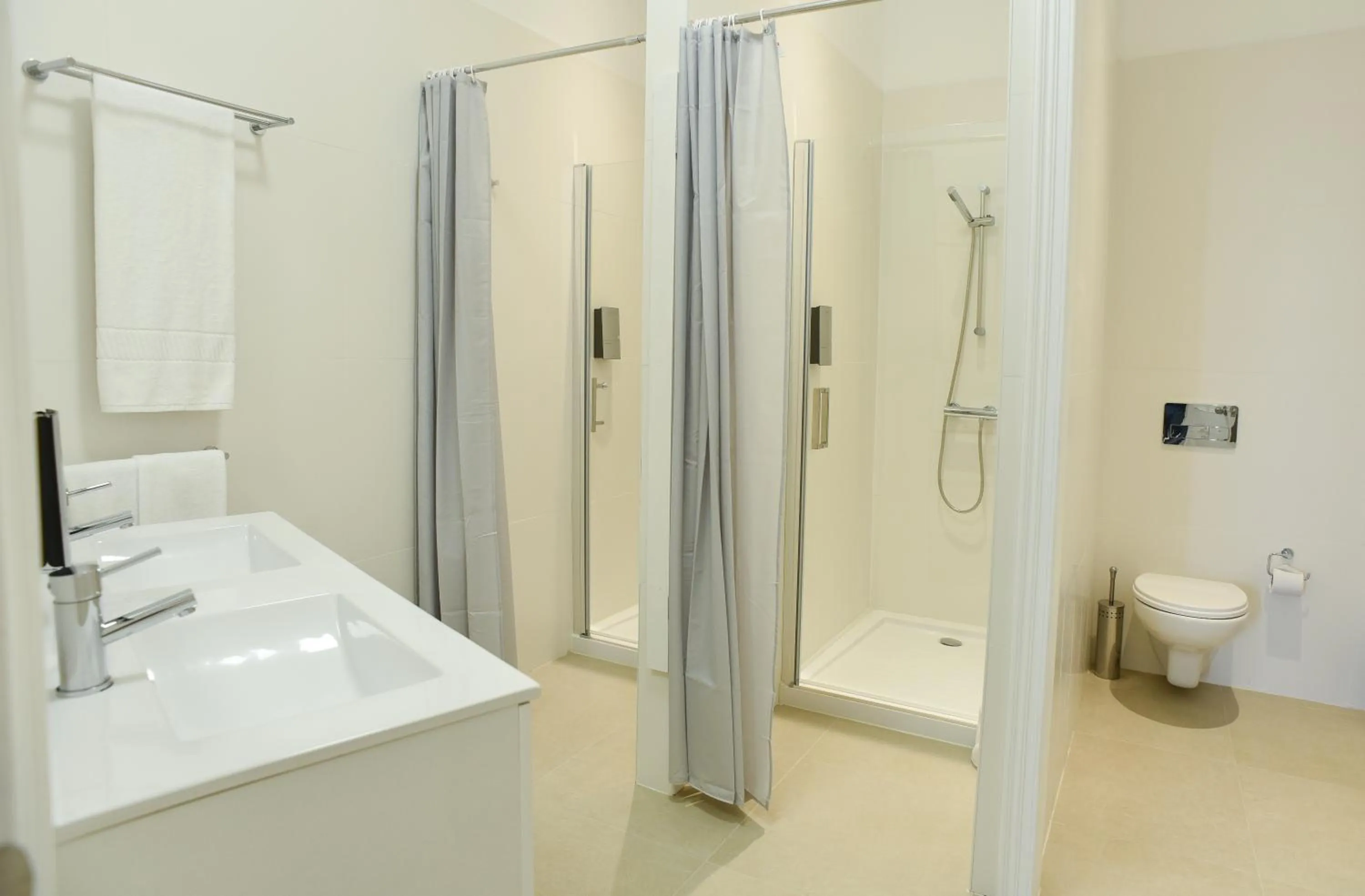 Shower in Internacional Azores Boutique