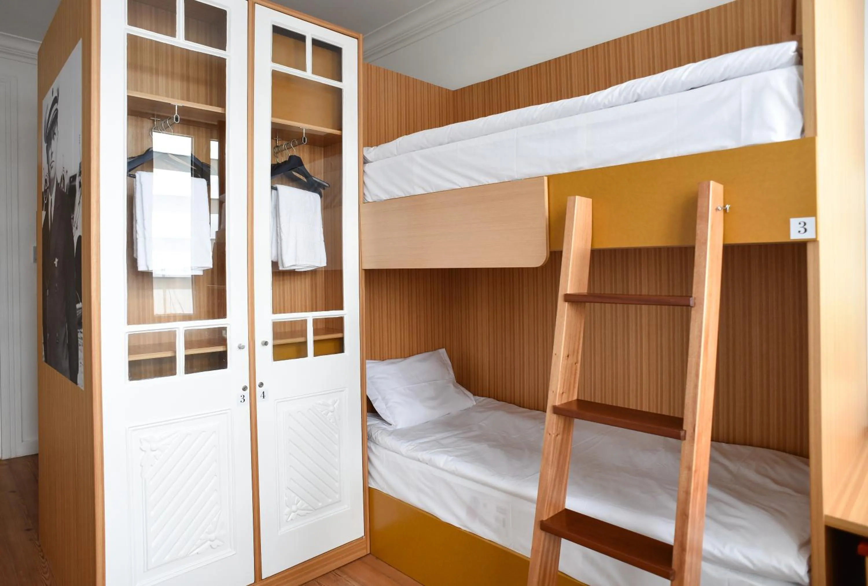 bunk bed, Bed in Internacional Azores Boutique