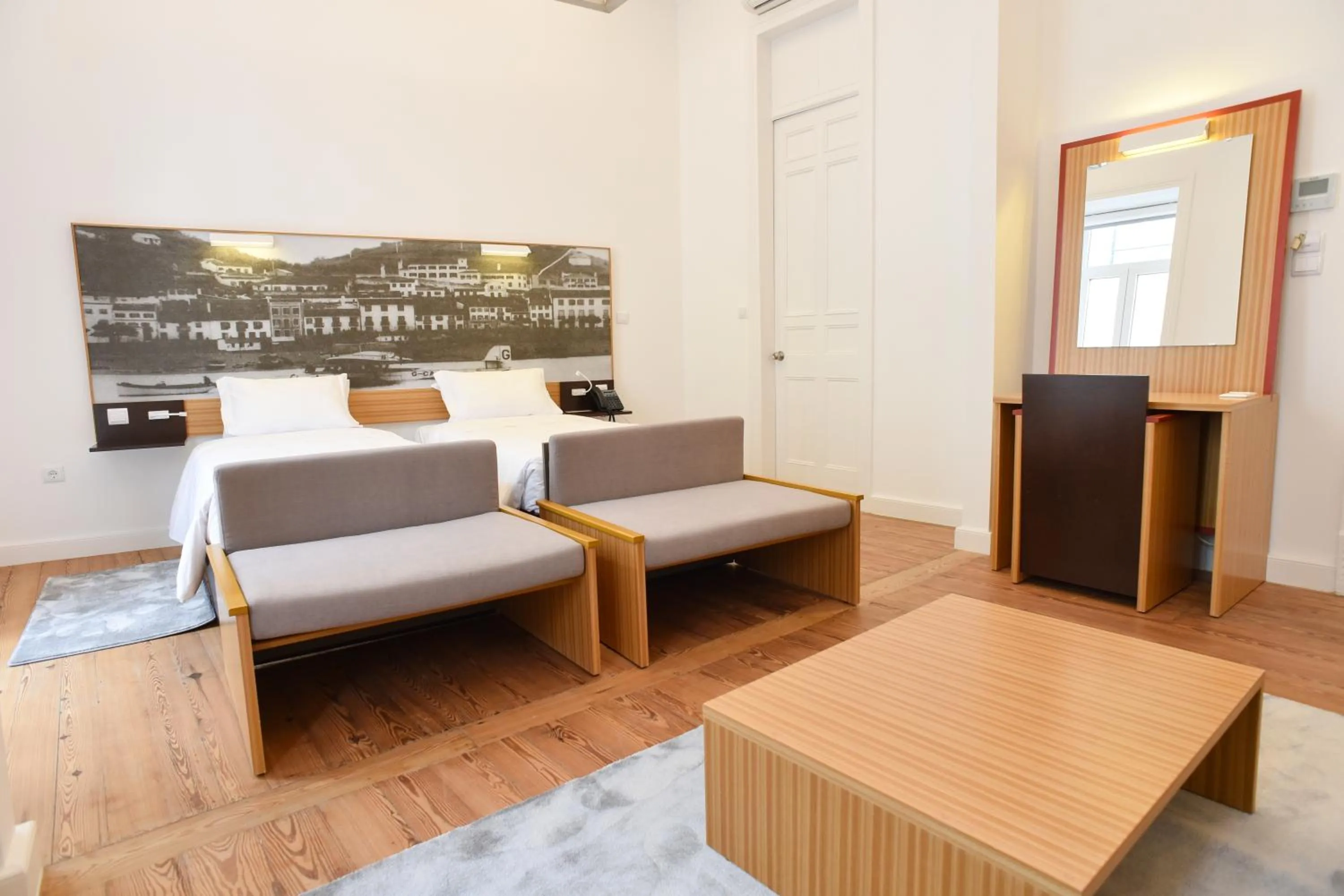 Bedroom, Bed in Internacional Azores Boutique