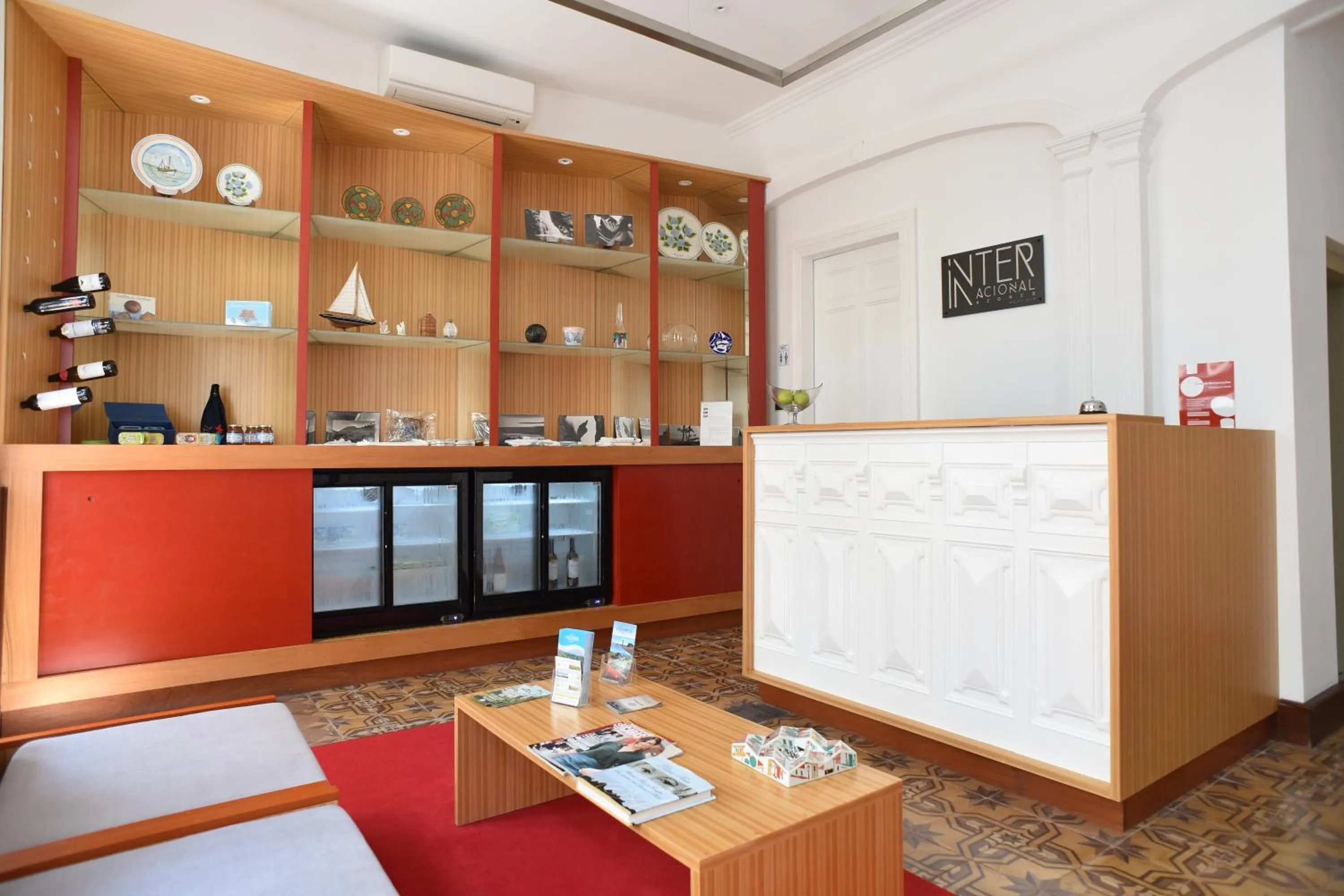 Staff in Internacional Azores Boutique