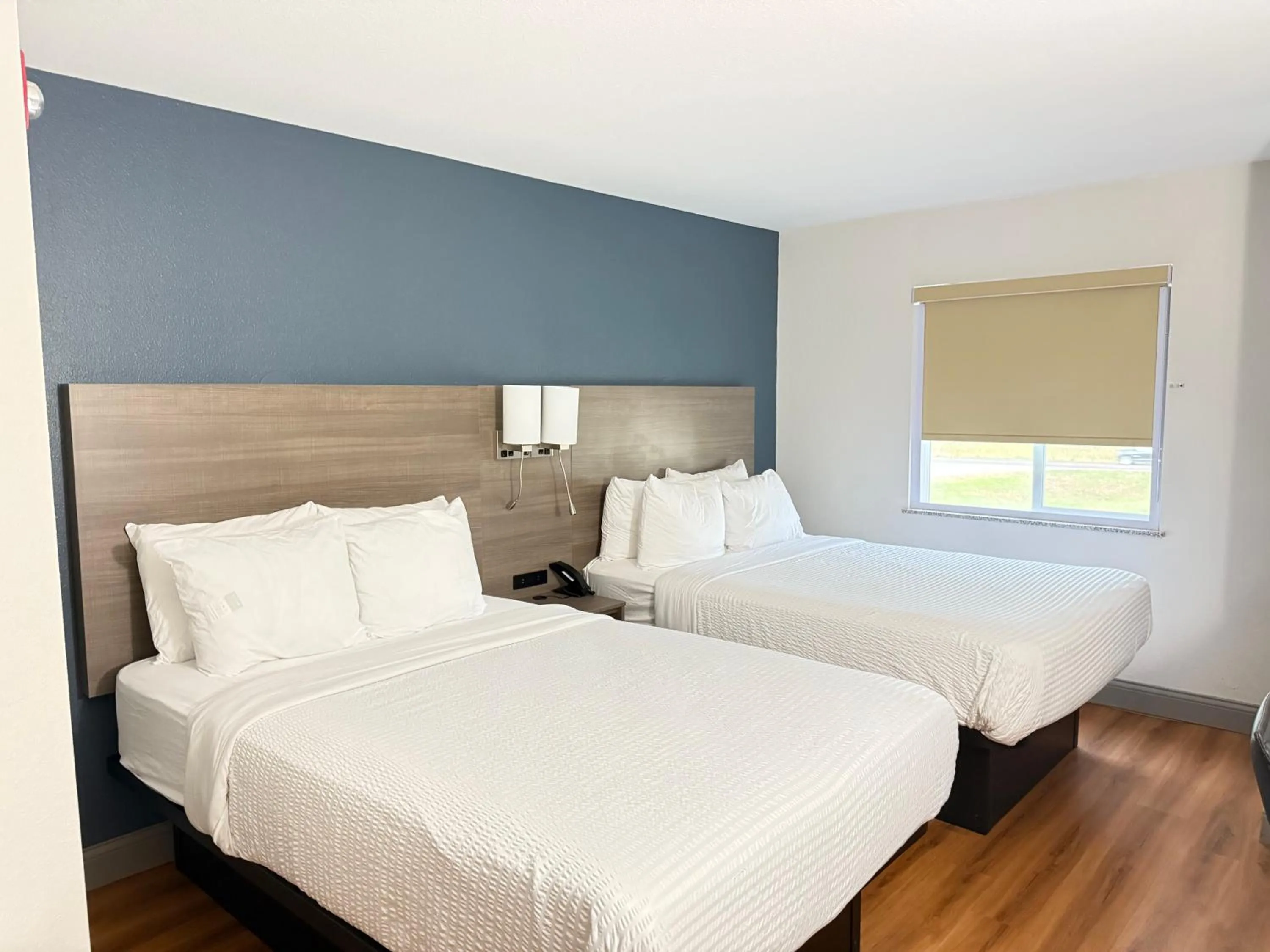 Bed in Baymont by Wyndham Kingdom City