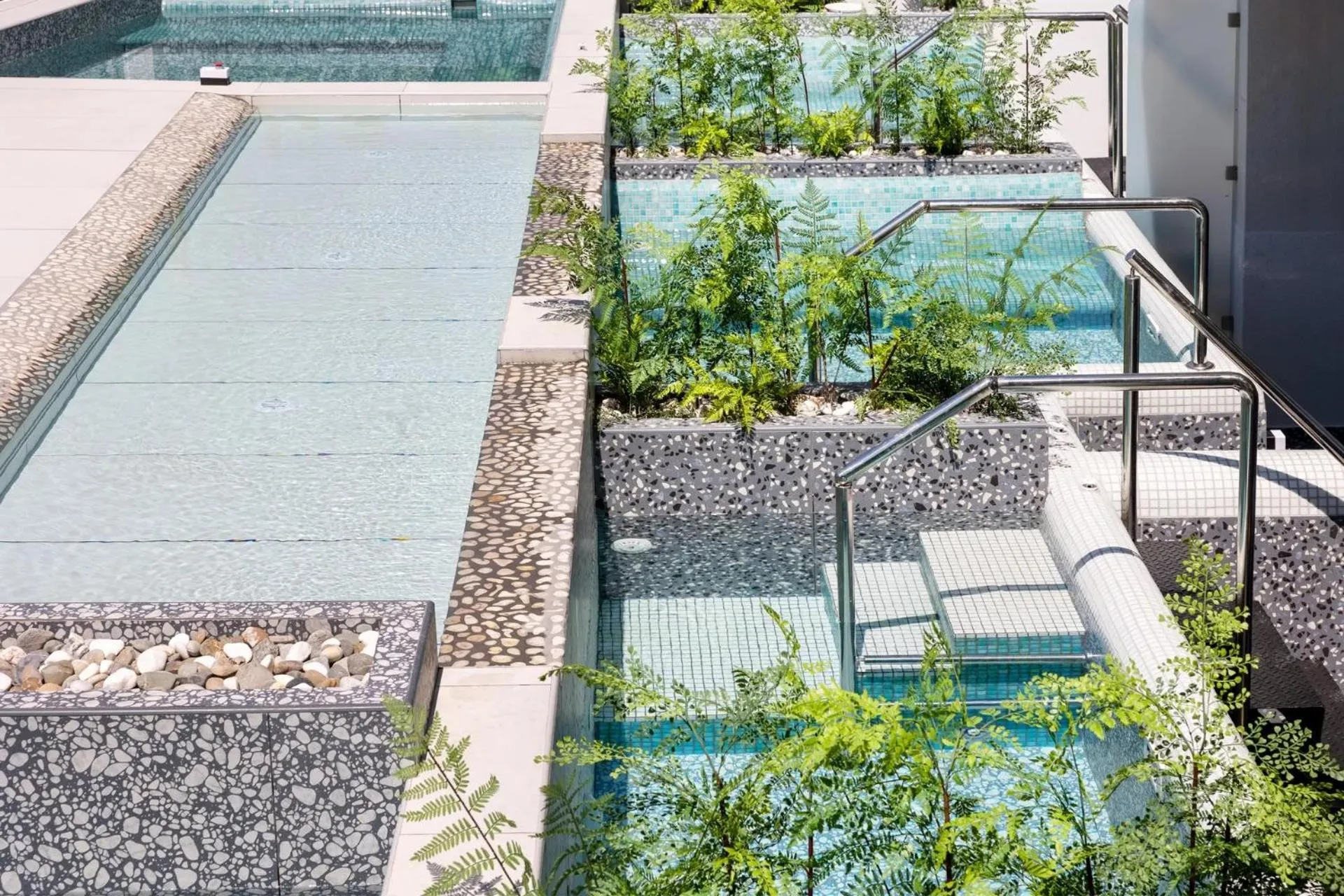 Day in Pearl SeaBreeze Suites