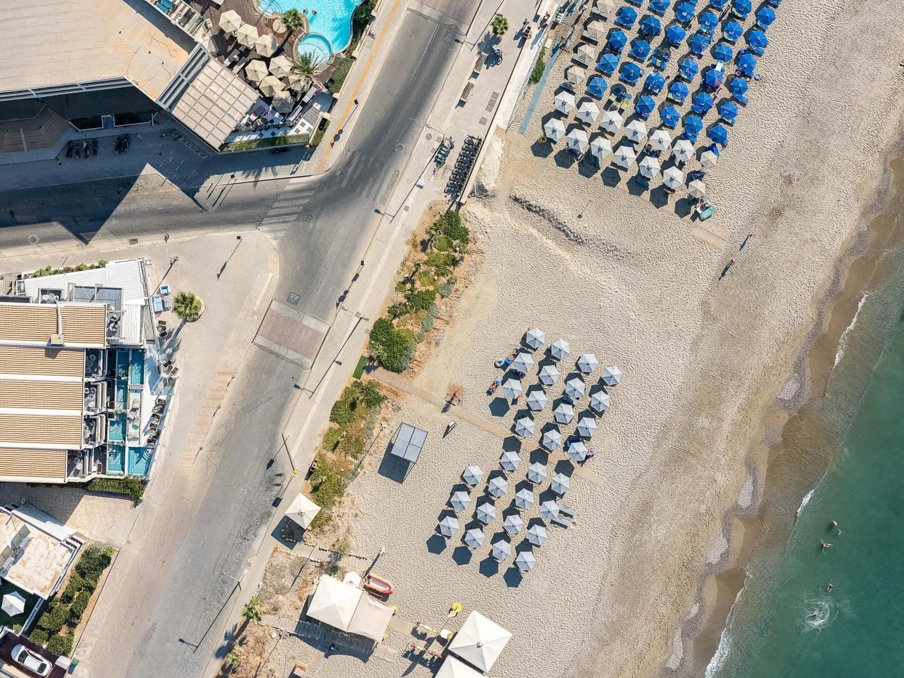 Day in Pearl SeaBreeze Suites