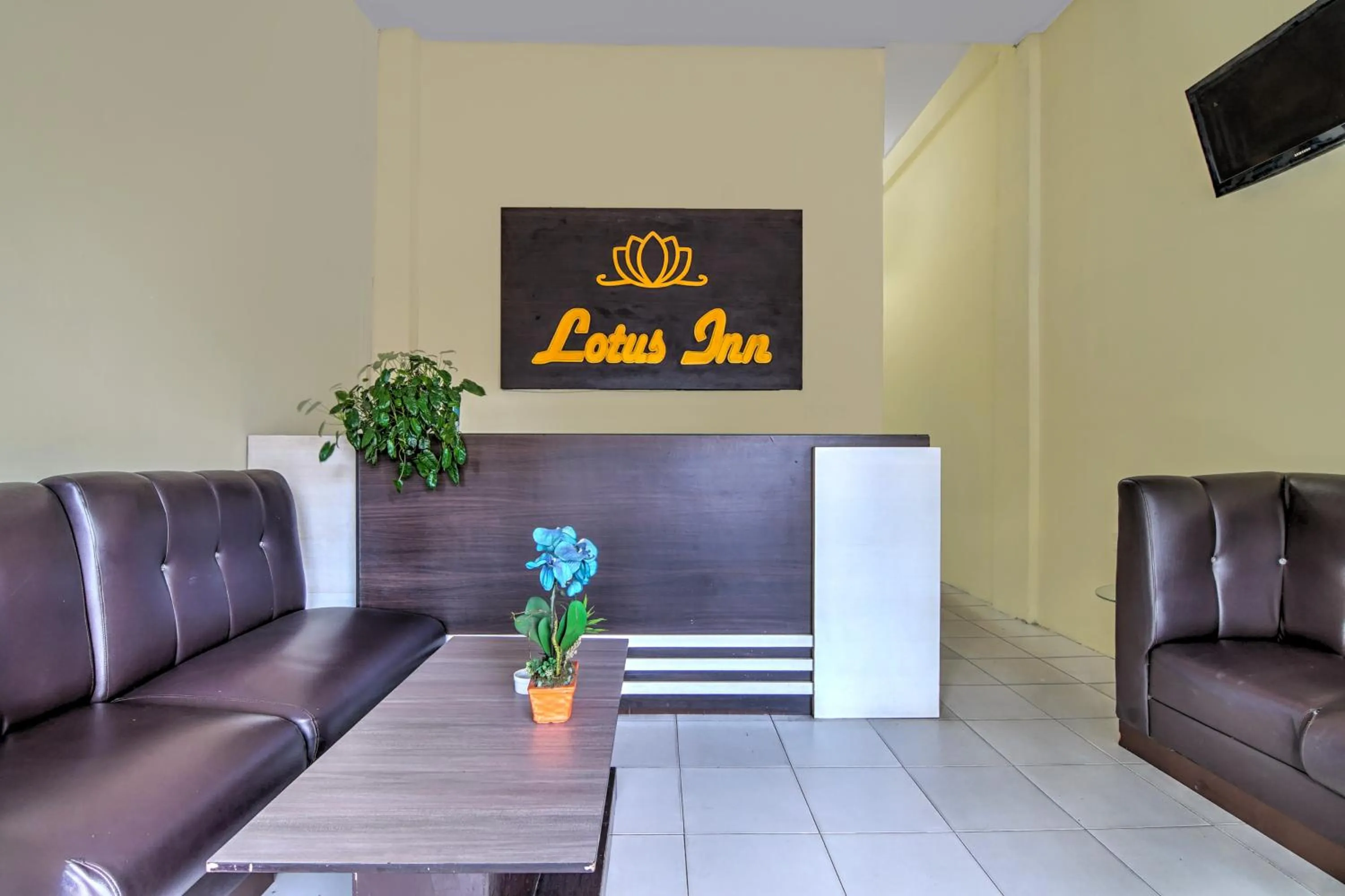 Lobby or reception in Hotel O Pekanbaru near Mall Ciputra Seraya formerly Lotus Inn