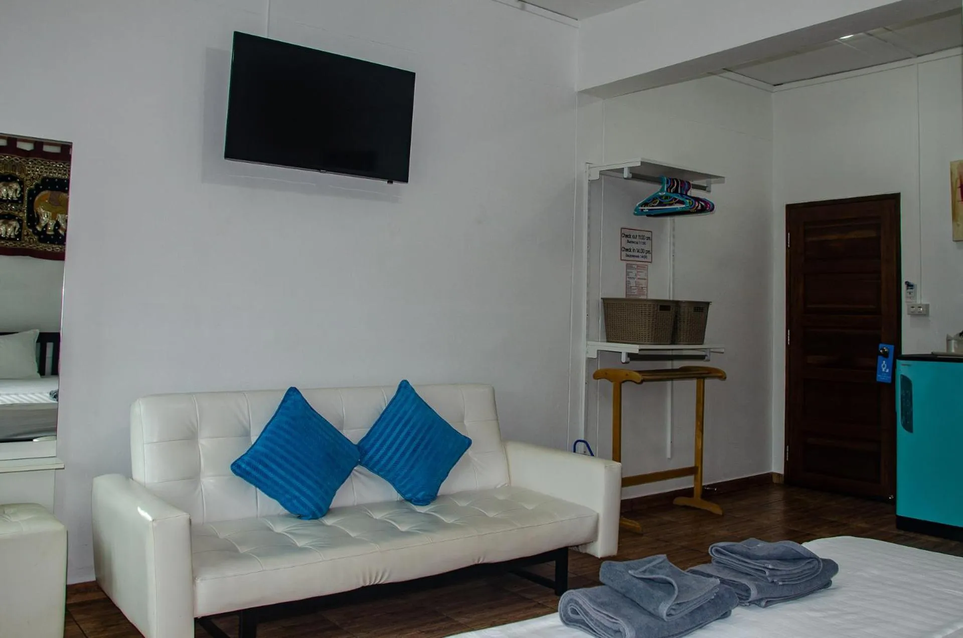 TV and multimedia, Bed in Allstar Guesthouse