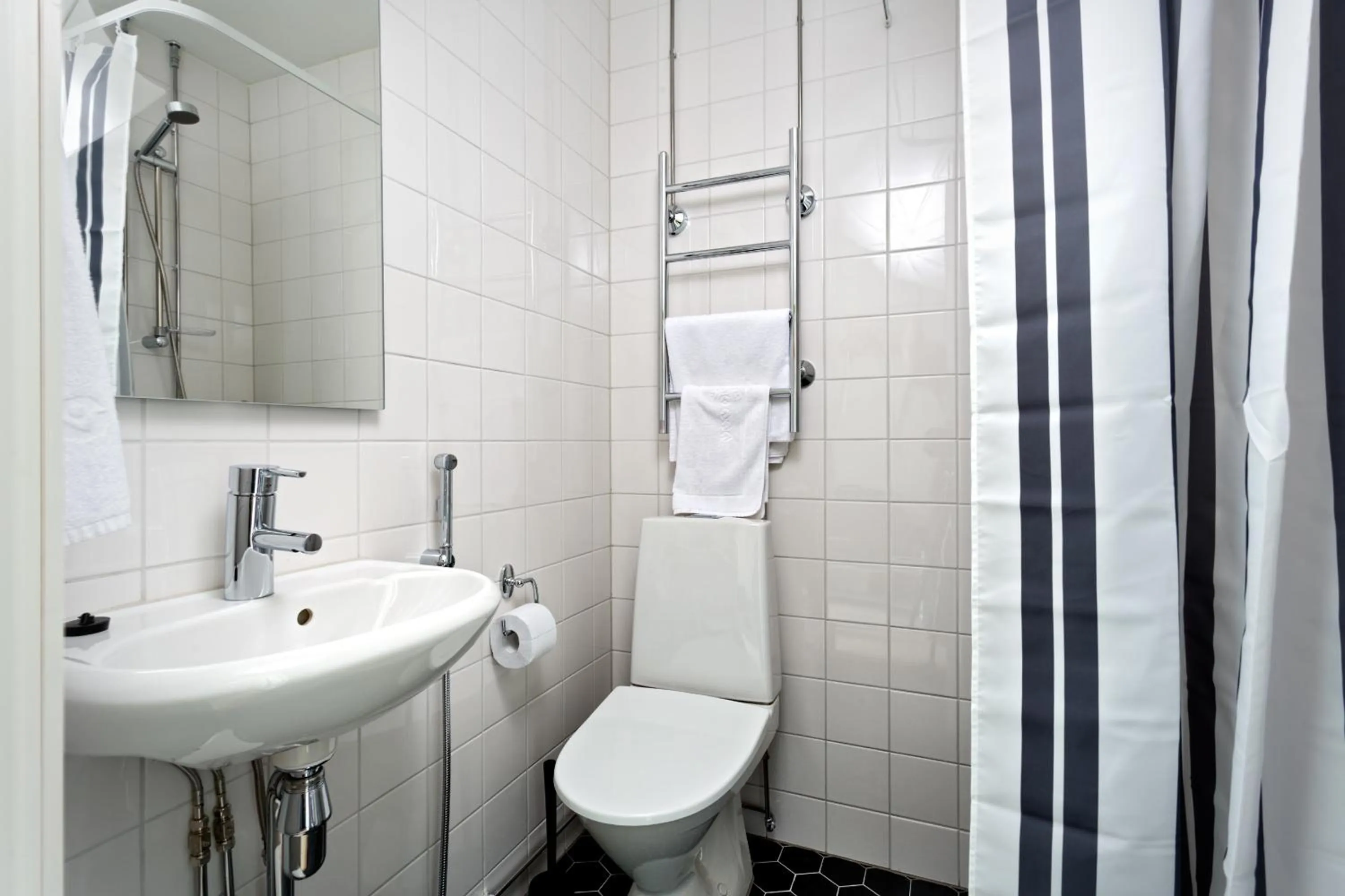 Bathroom in Forenom Serviced Apartments Helsinki Kruununhaka