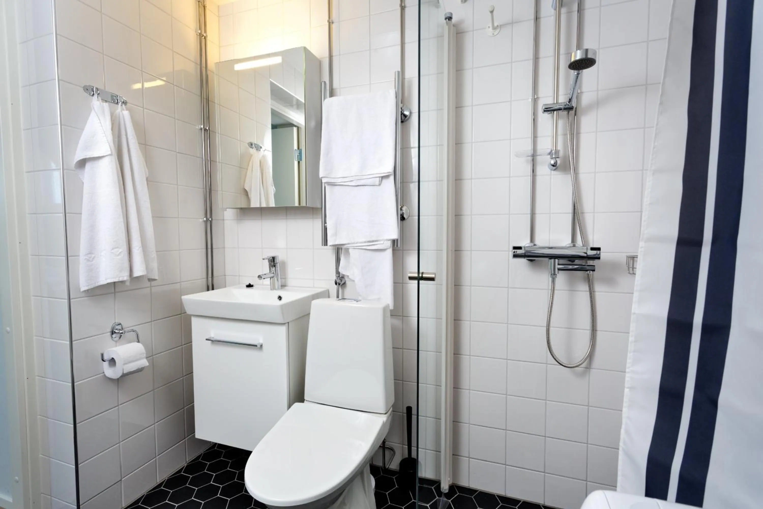 Bathroom in Forenom Serviced Apartments Helsinki Kruununhaka