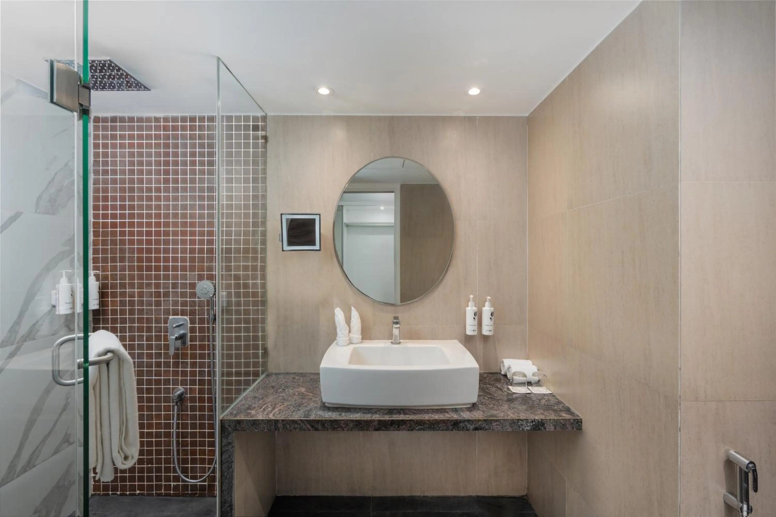 Shower in Country Inn & Suites By Radisson Navi Mumbai