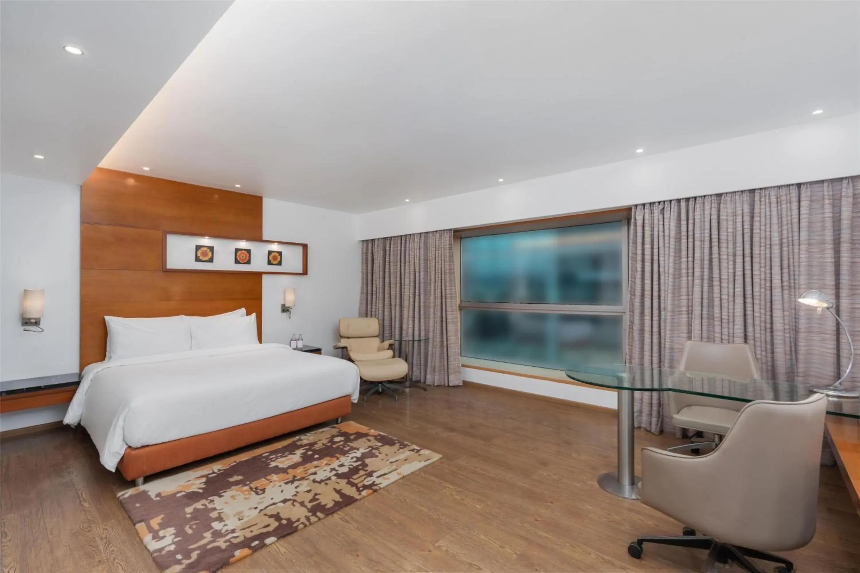 Deluxe Room with Bathtub & 15% Discount on Food & Soft Beverage & Laundry and 20% discount on SPA services. - single occupancy in Country Inn & Suites By Radisson Navi Mumbai Deluxe Room with Bathtub & 15% Discount on Food & Soft Beverage & Laundry and 20% discount on SPA services. - single occupancy in Country Inn & Suites By Radisson Navi Mumbai