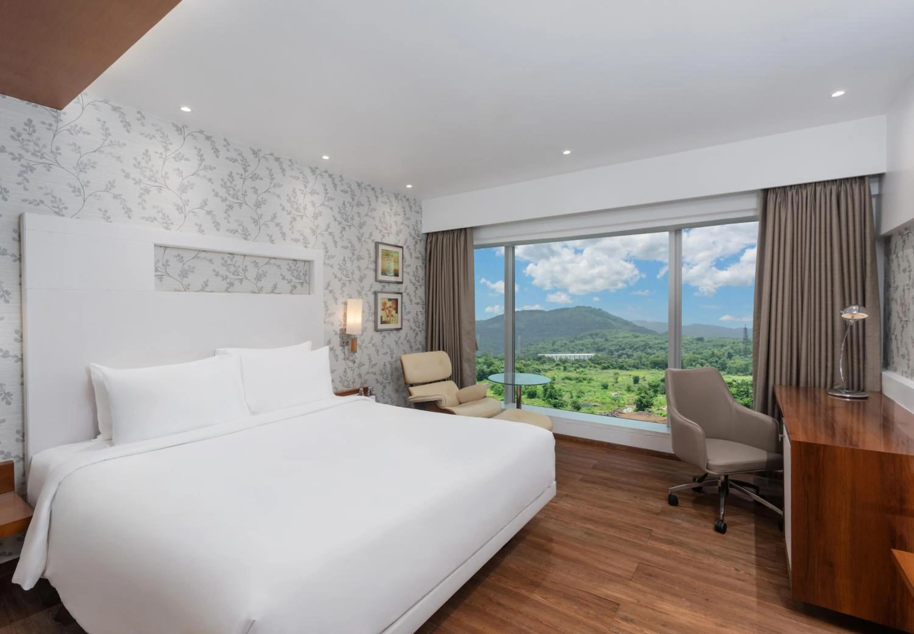 Bedroom, Bed in Country Inn & Suites By Radisson Navi Mumbai