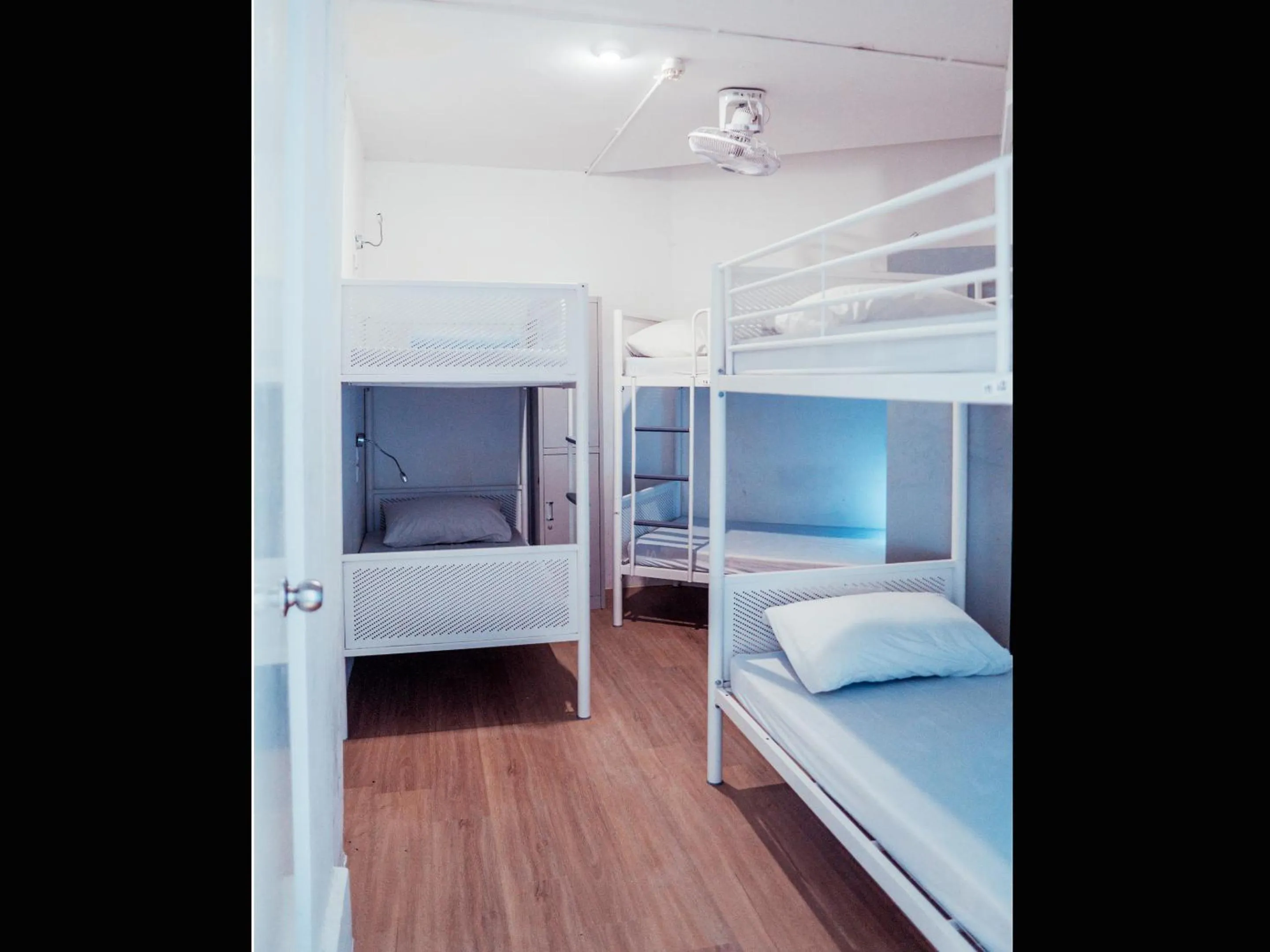 Photo of the whole room, Bed in BEAT. Sports Hostel