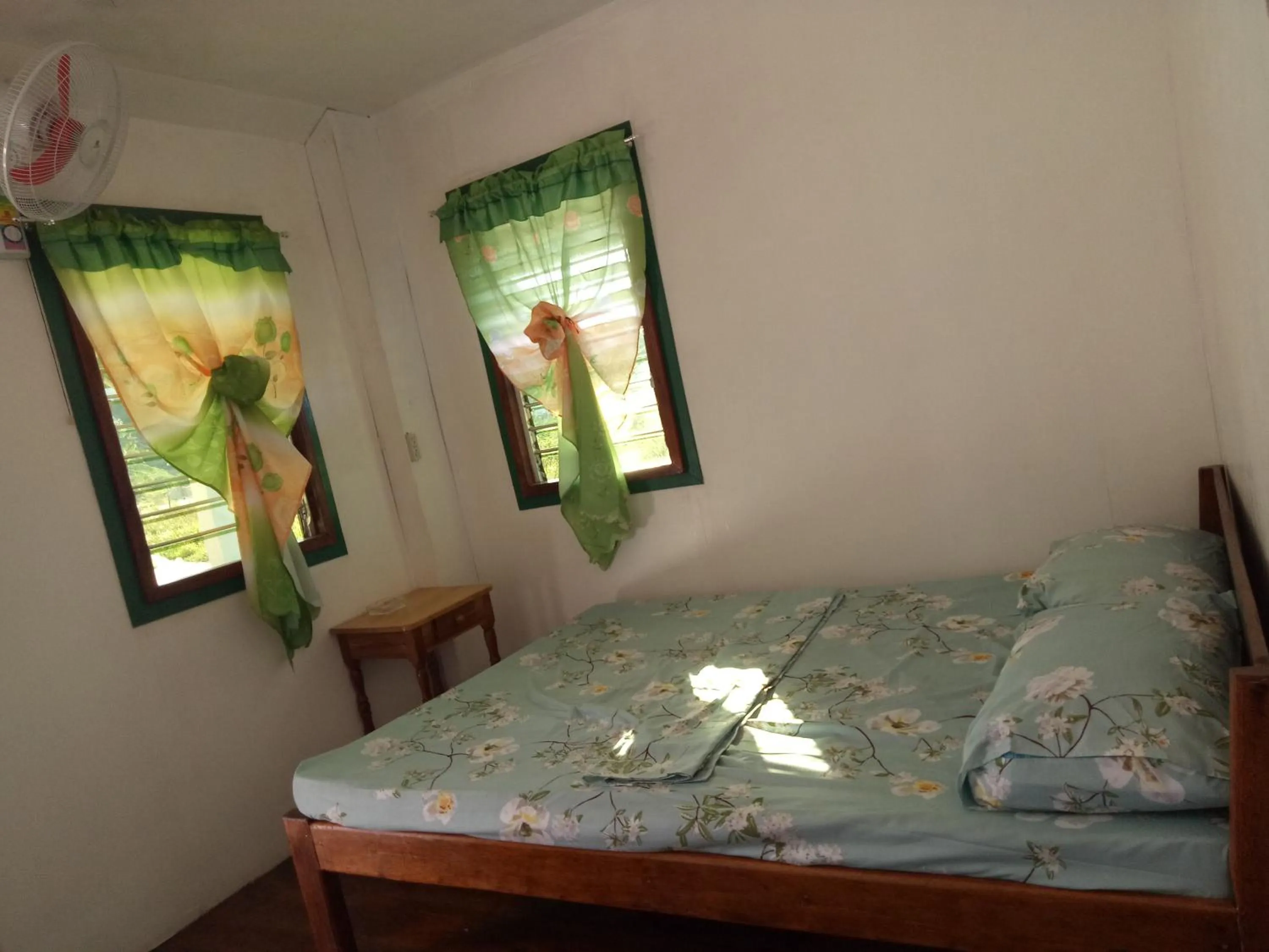 Bed in Jeno Tourist Inn