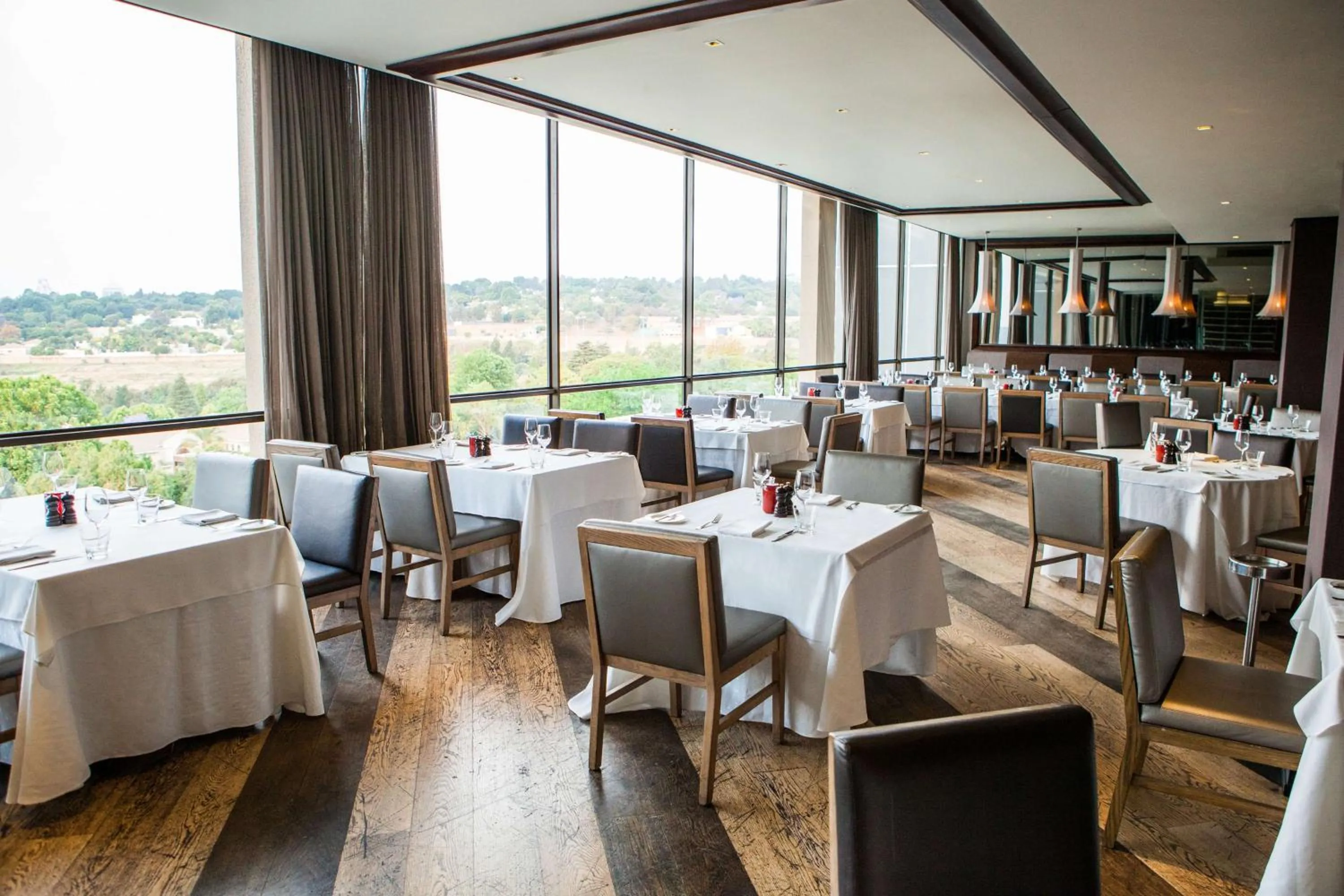 Restaurant/places to eat in Southern Sun Hyde Park Sandton