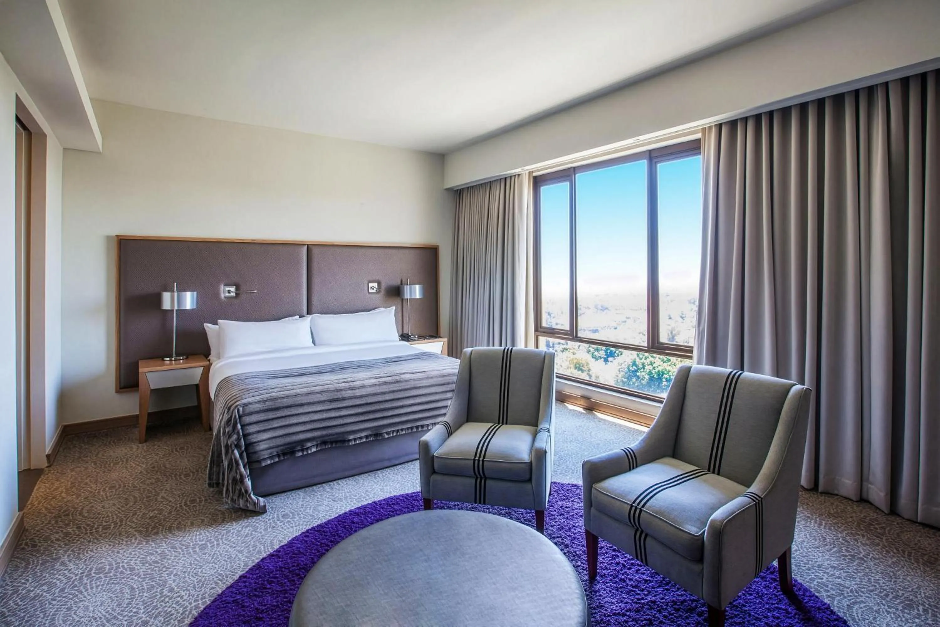 Bedroom, Bed in Southern Sun Hyde Park Sandton