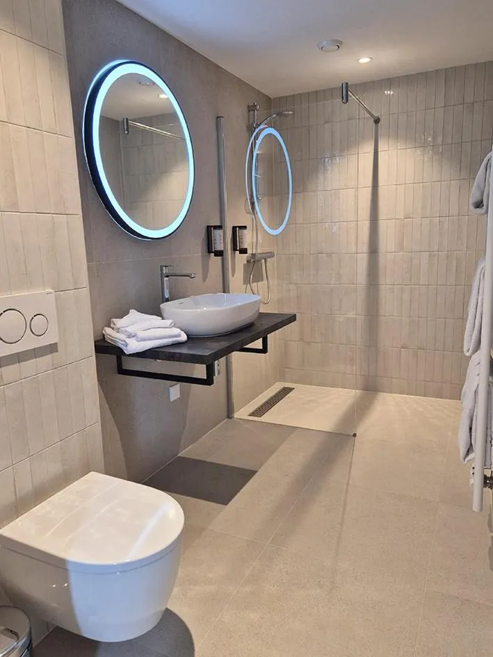 Bathroom in Hotel de Baak Seaside