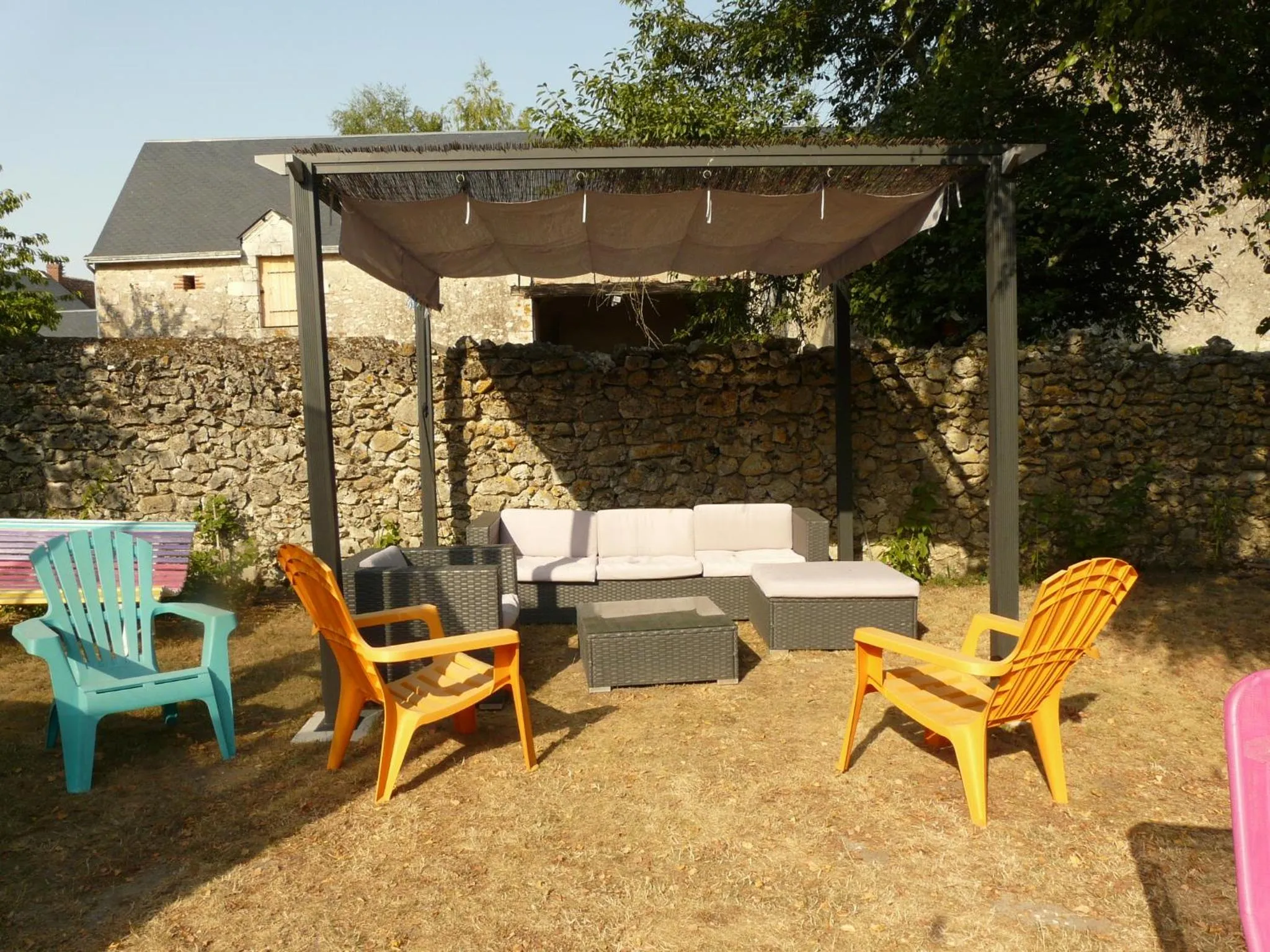 Garden view in LES HIRONDELLES