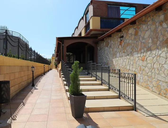 Facade/entrance in Laghi Room Only