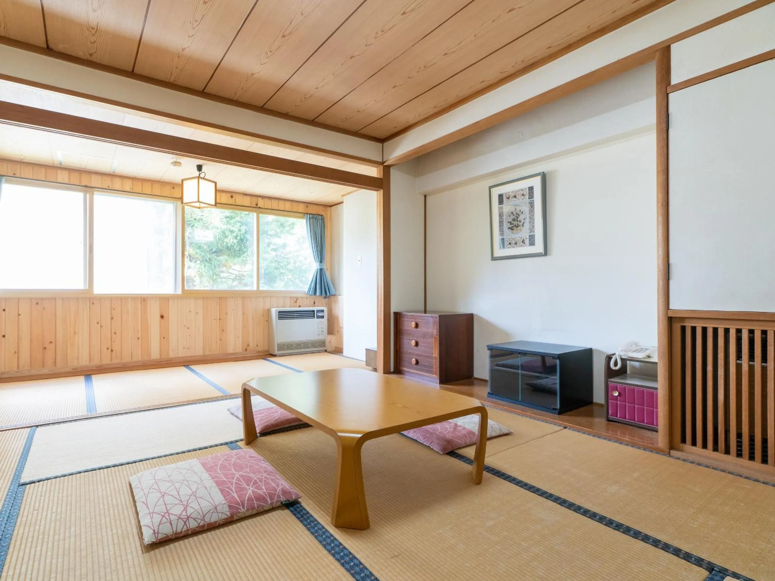 Photo of the whole room in Villa Alpen