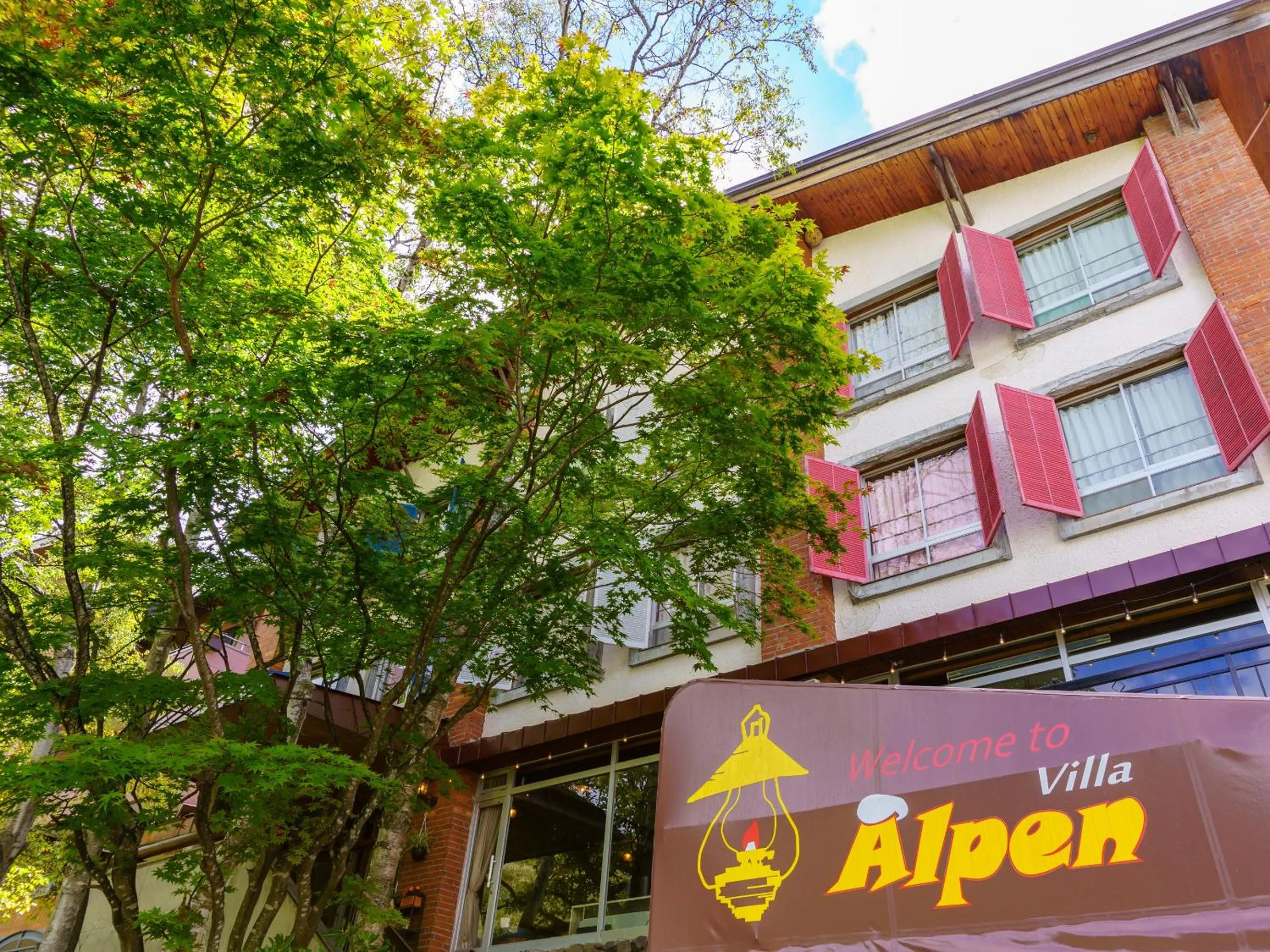 Property building in Villa Alpen