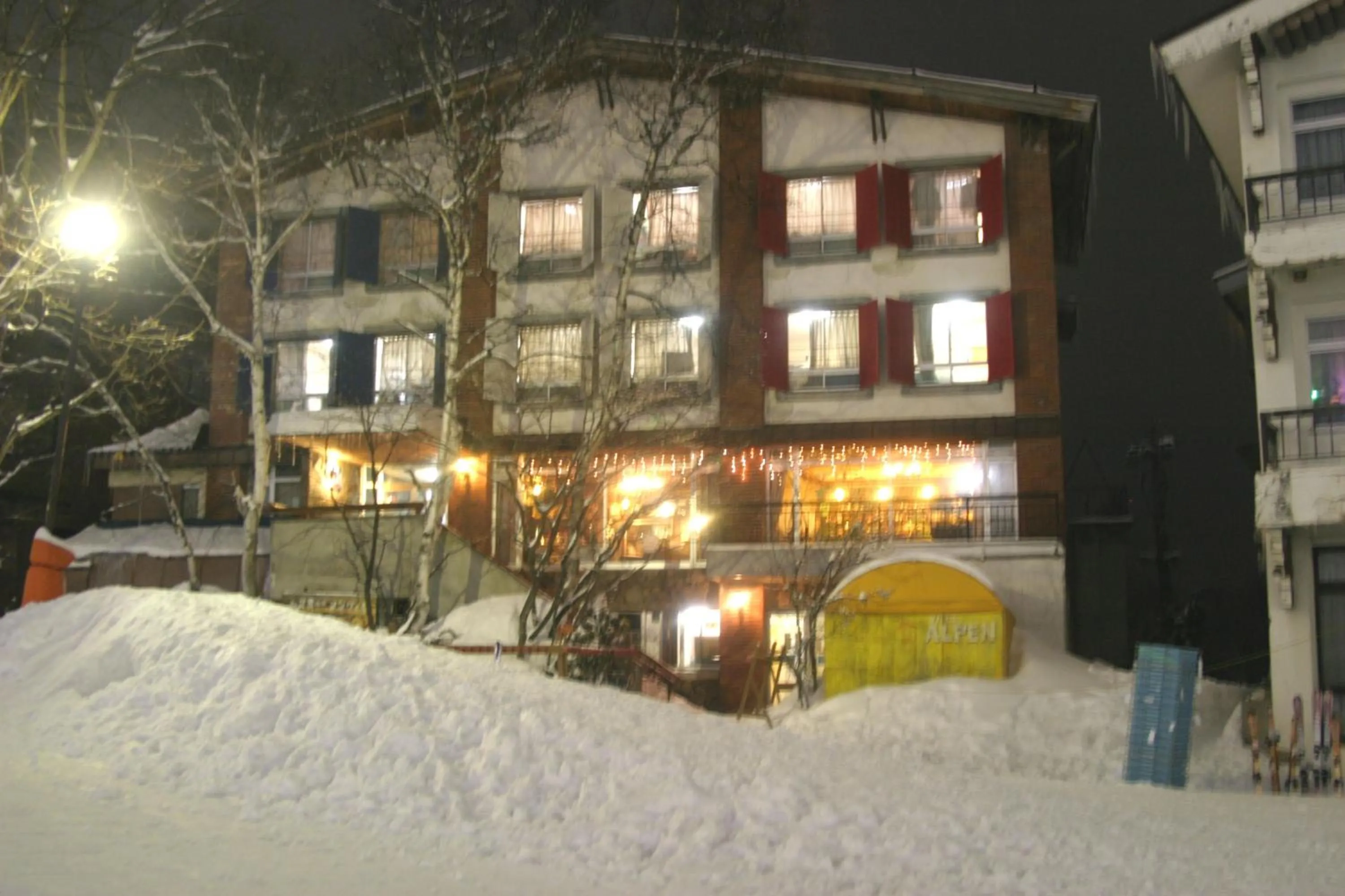 Facade/entrance in Villa Alpen