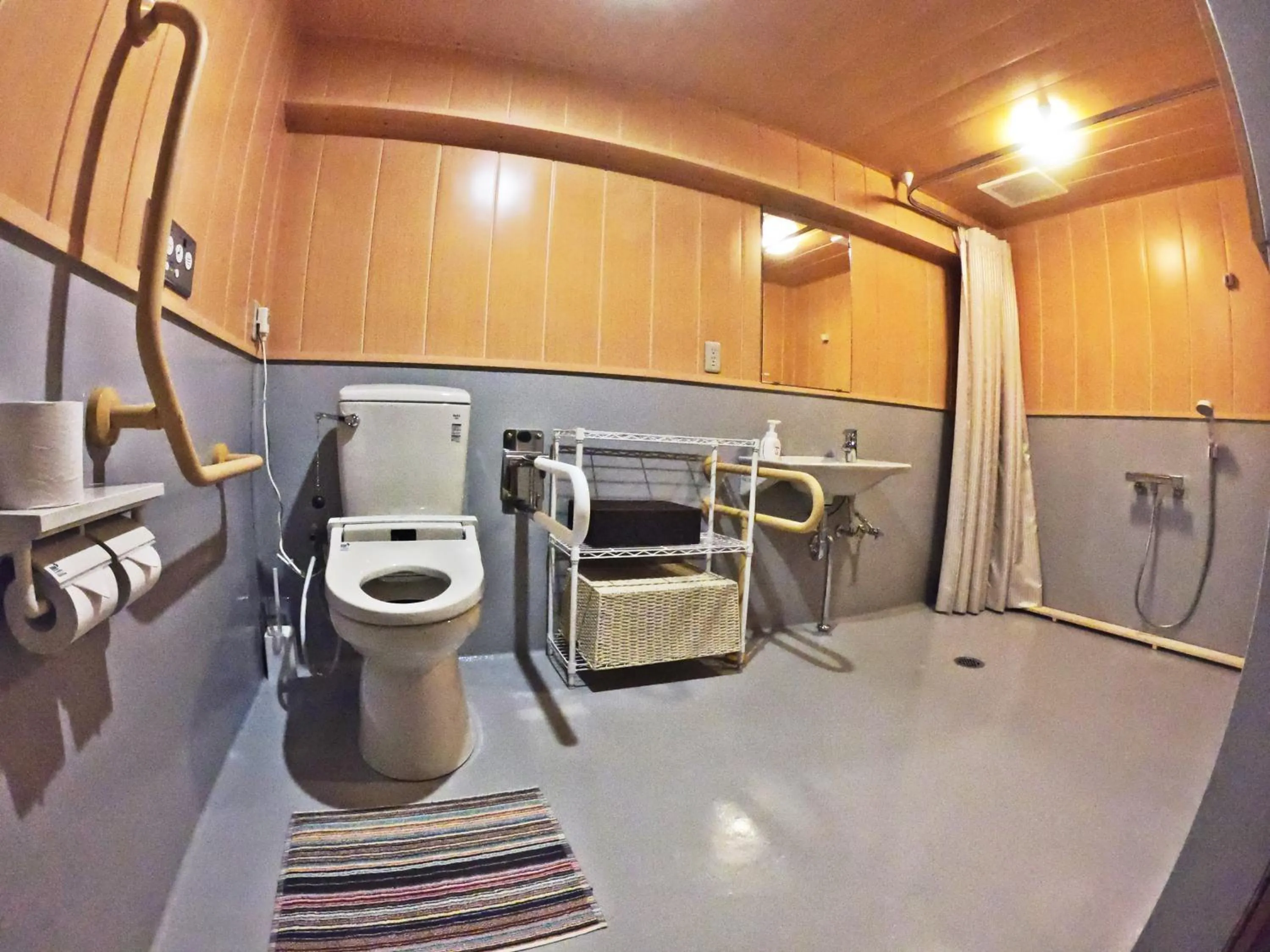 Facility for disabled guests in Villa Alpen