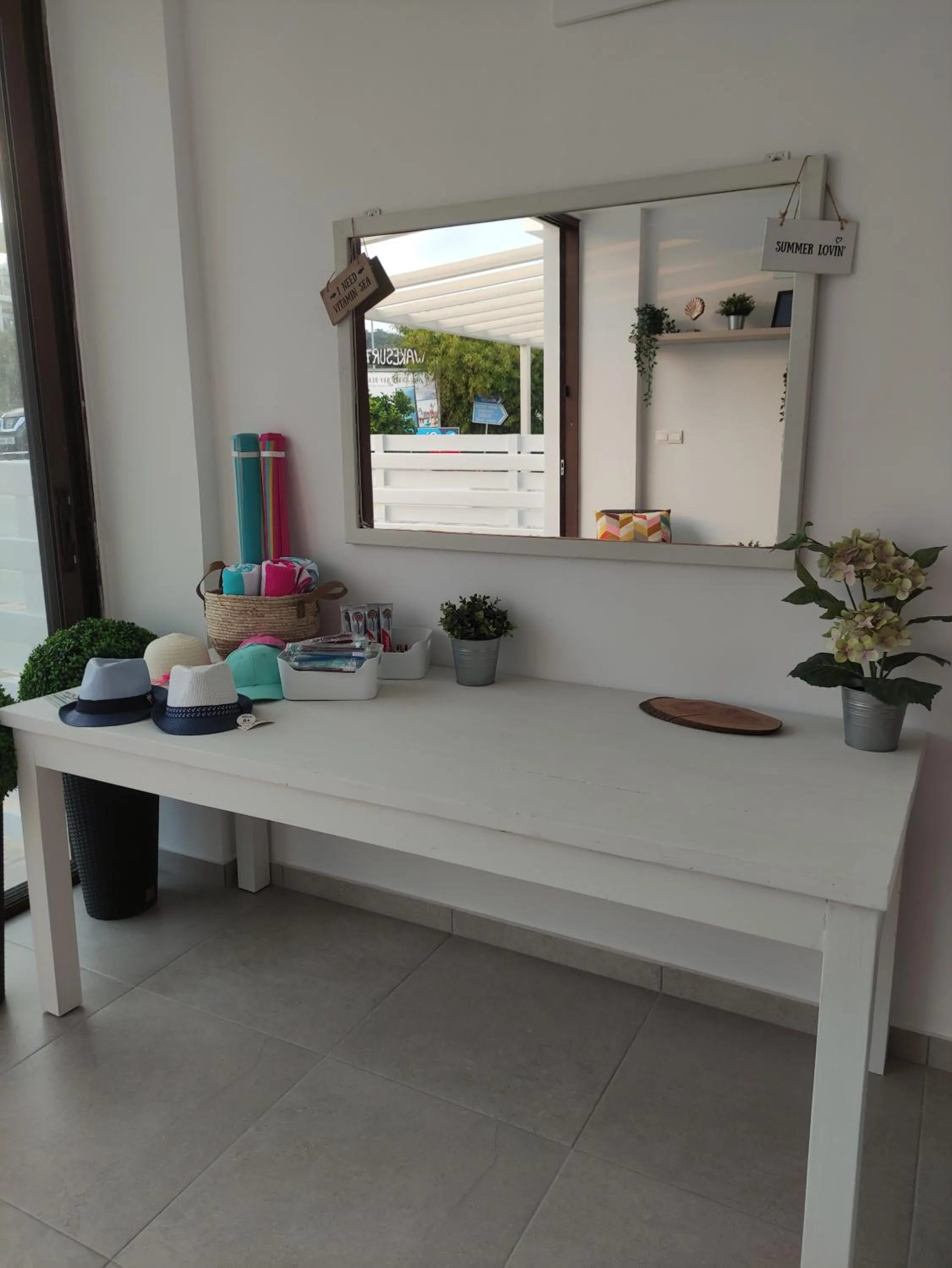 Area and facilities in Proteas Mare Suites