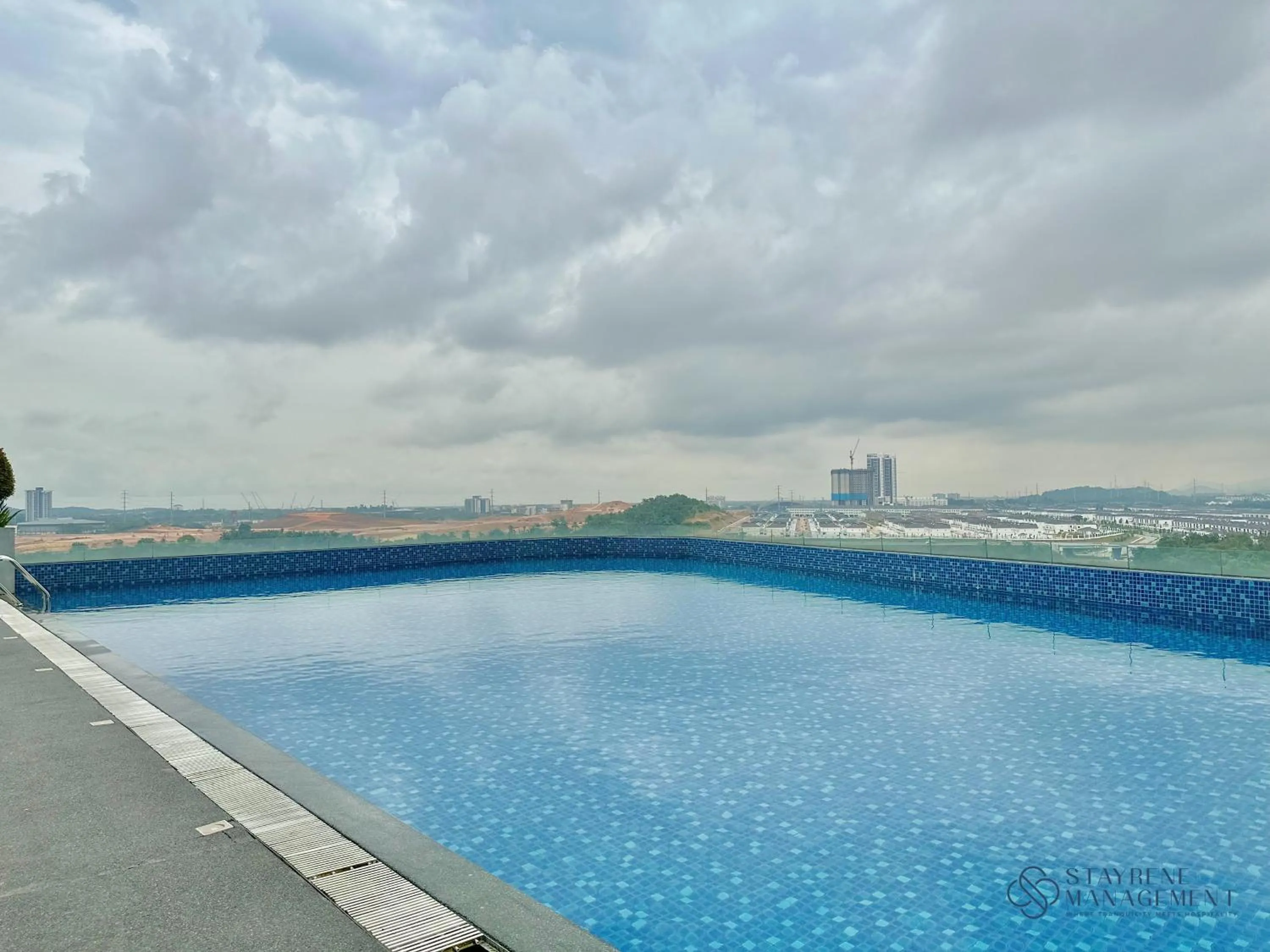 Swimming pool in D'Pristine Medini by Stayrene