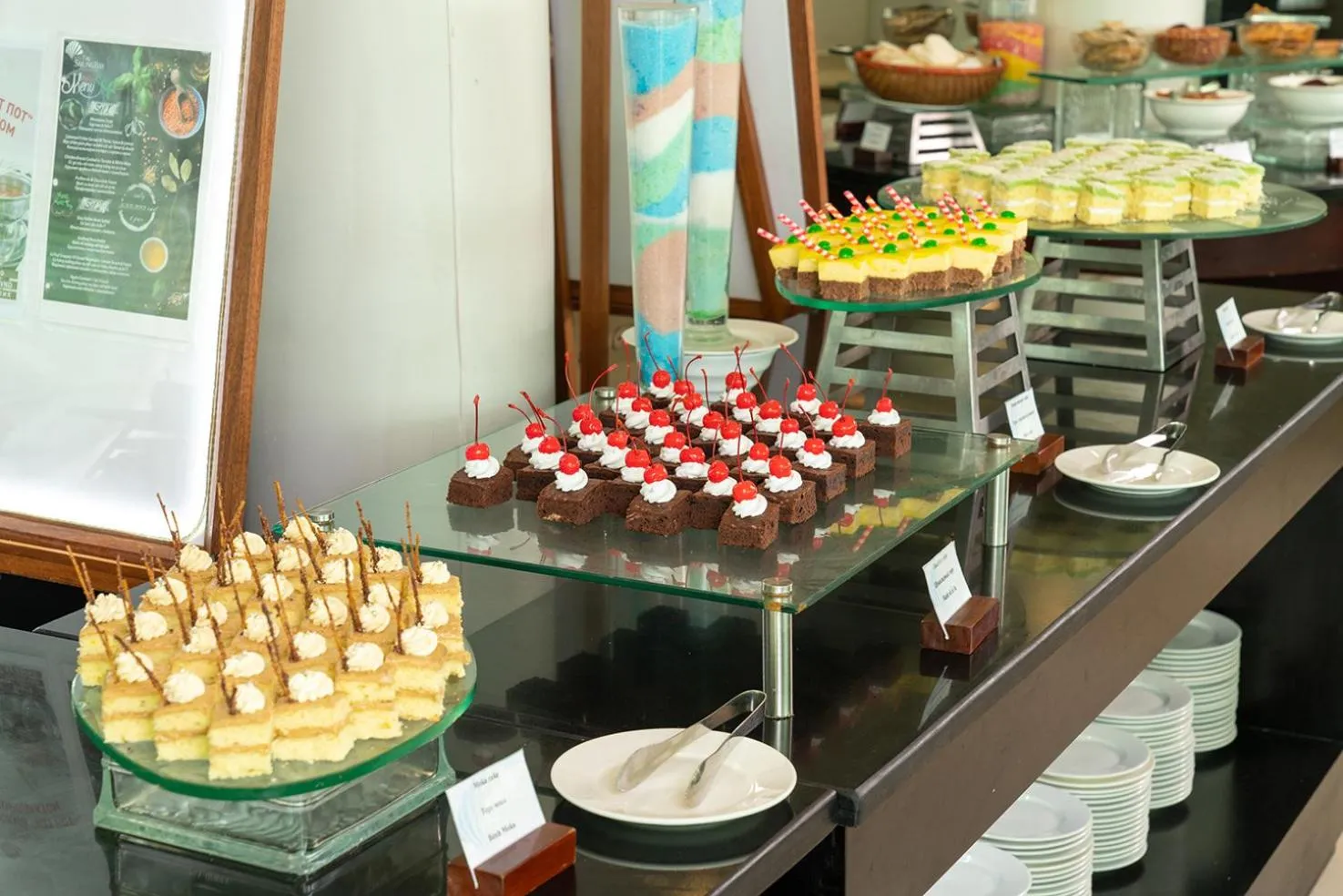 Restaurant/places to eat in The Sailing Bay Beach Resort