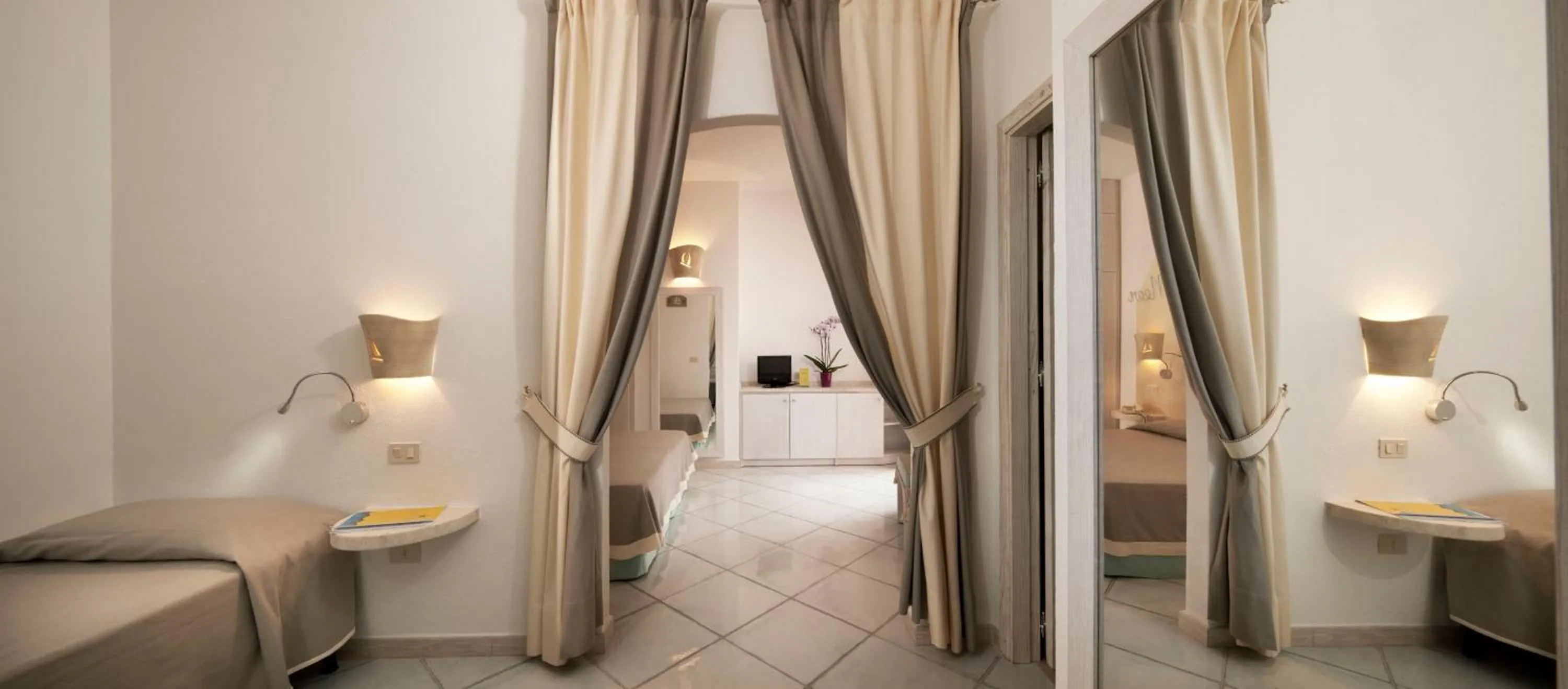 Bedroom, Bed in Hotel Corallaro