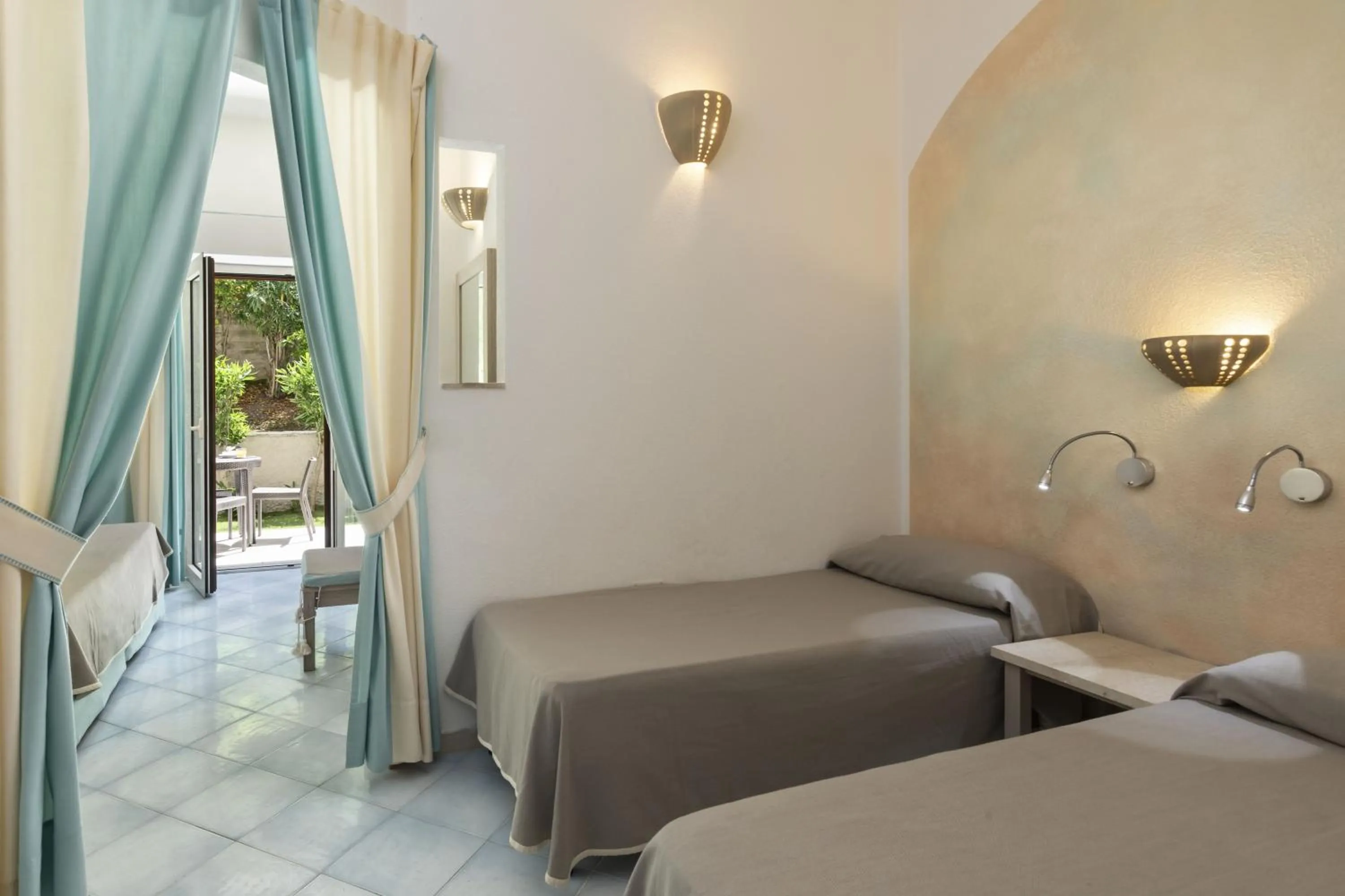 Photo of the whole room, Bed in Hotel Corallaro