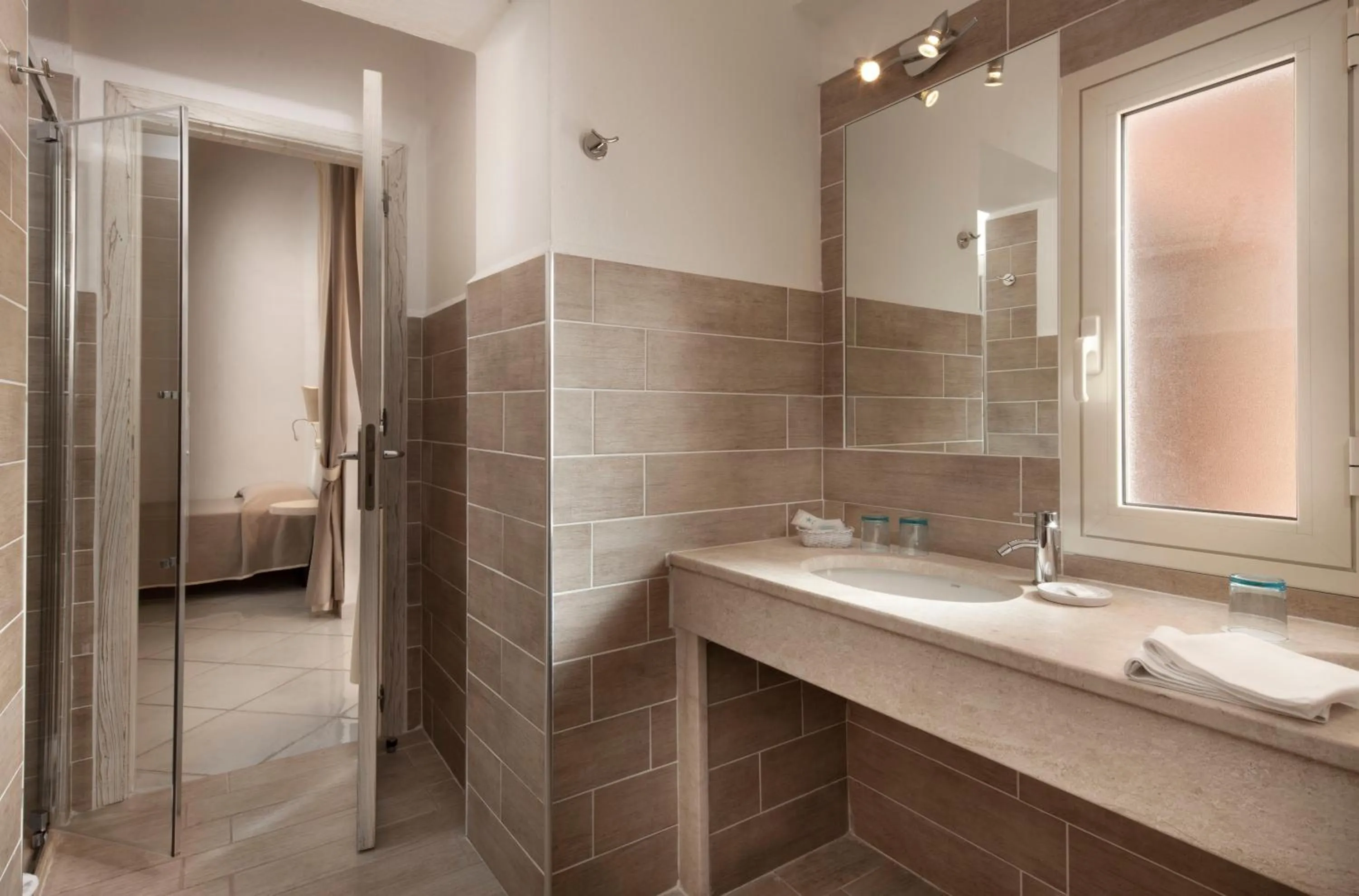 Shower in Hotel Corallaro