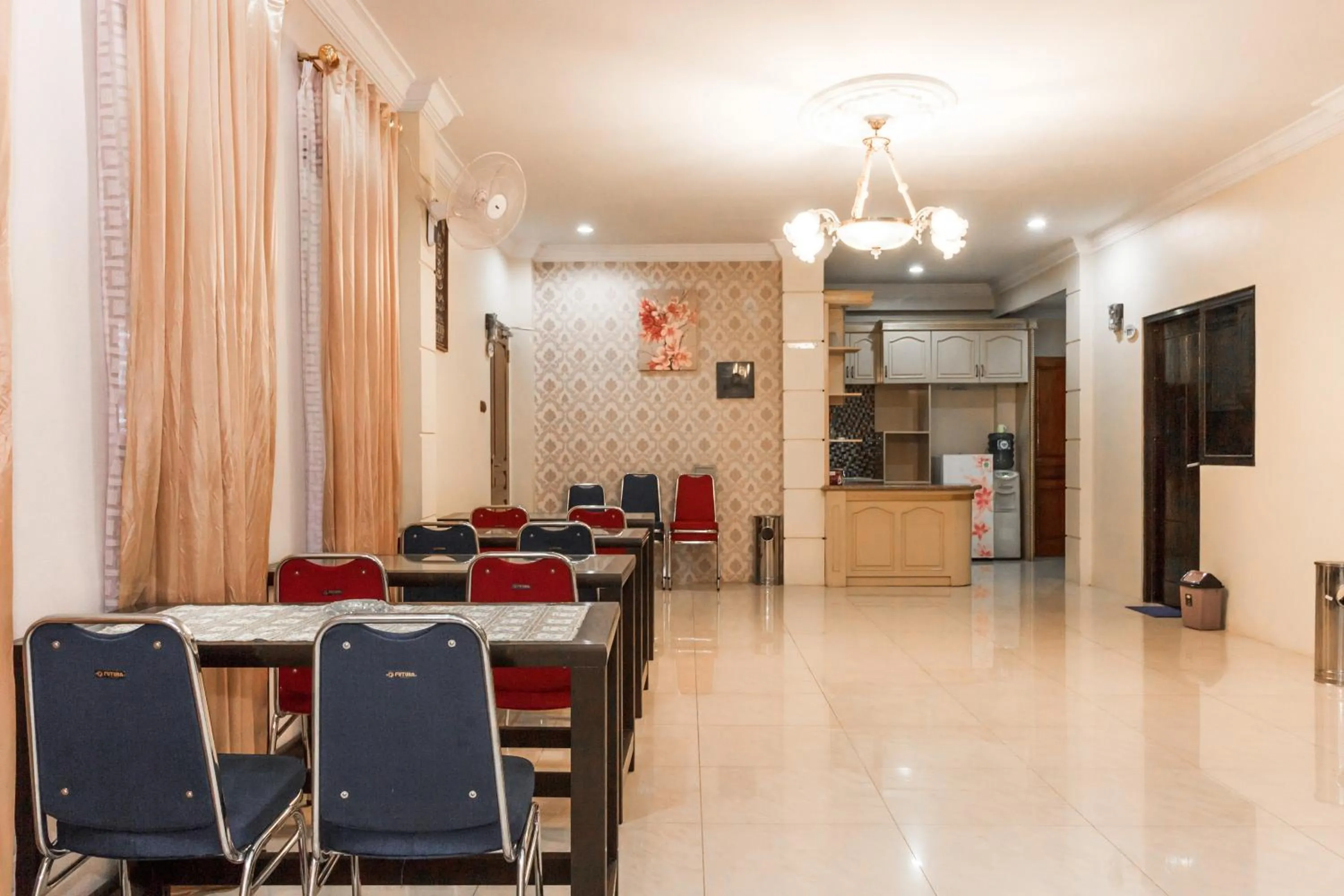 Property building in RedDoorz Plus near Pantai Malalayang Manado