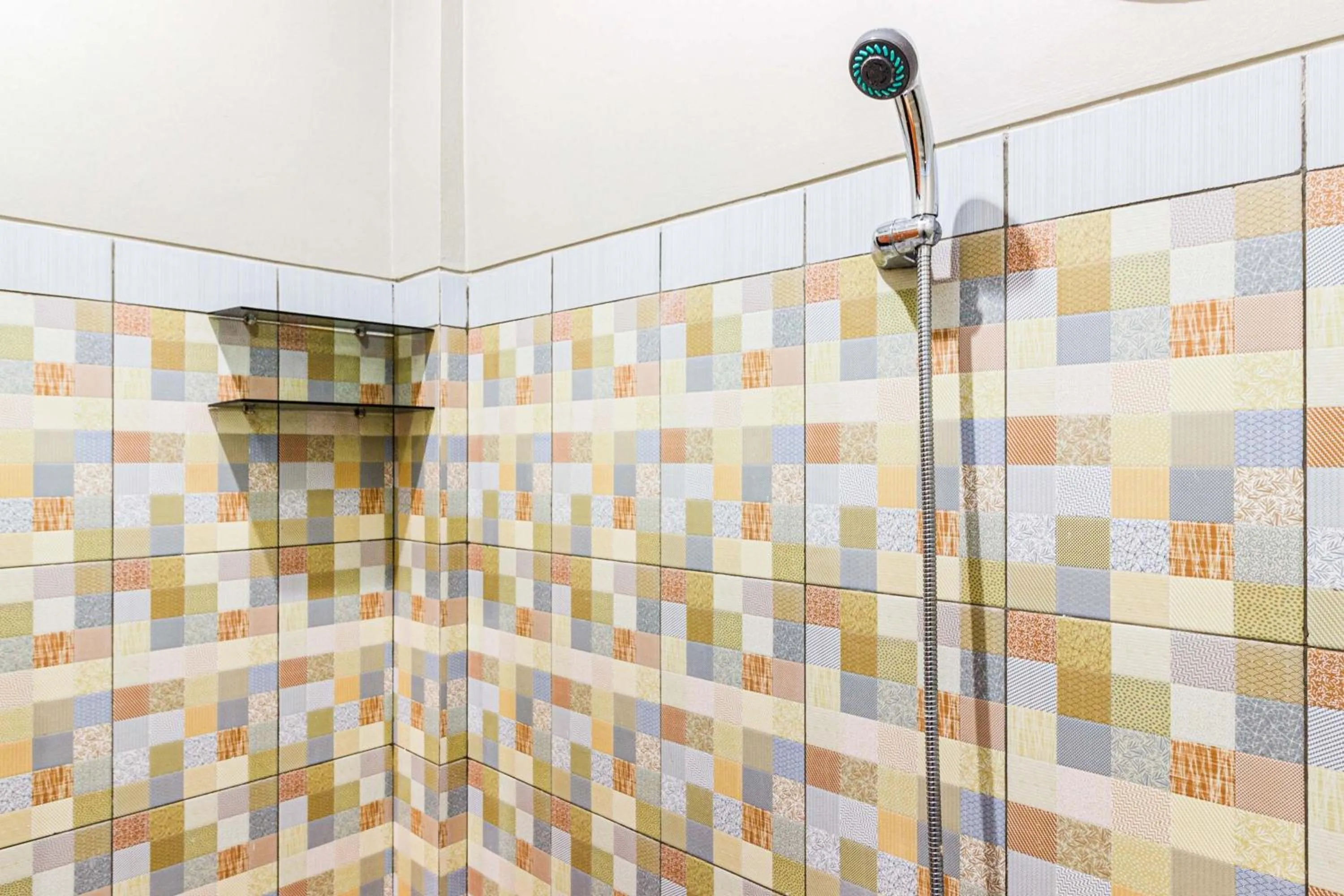 Bathroom in RedDoorz Plus near Pantai Malalayang Manado