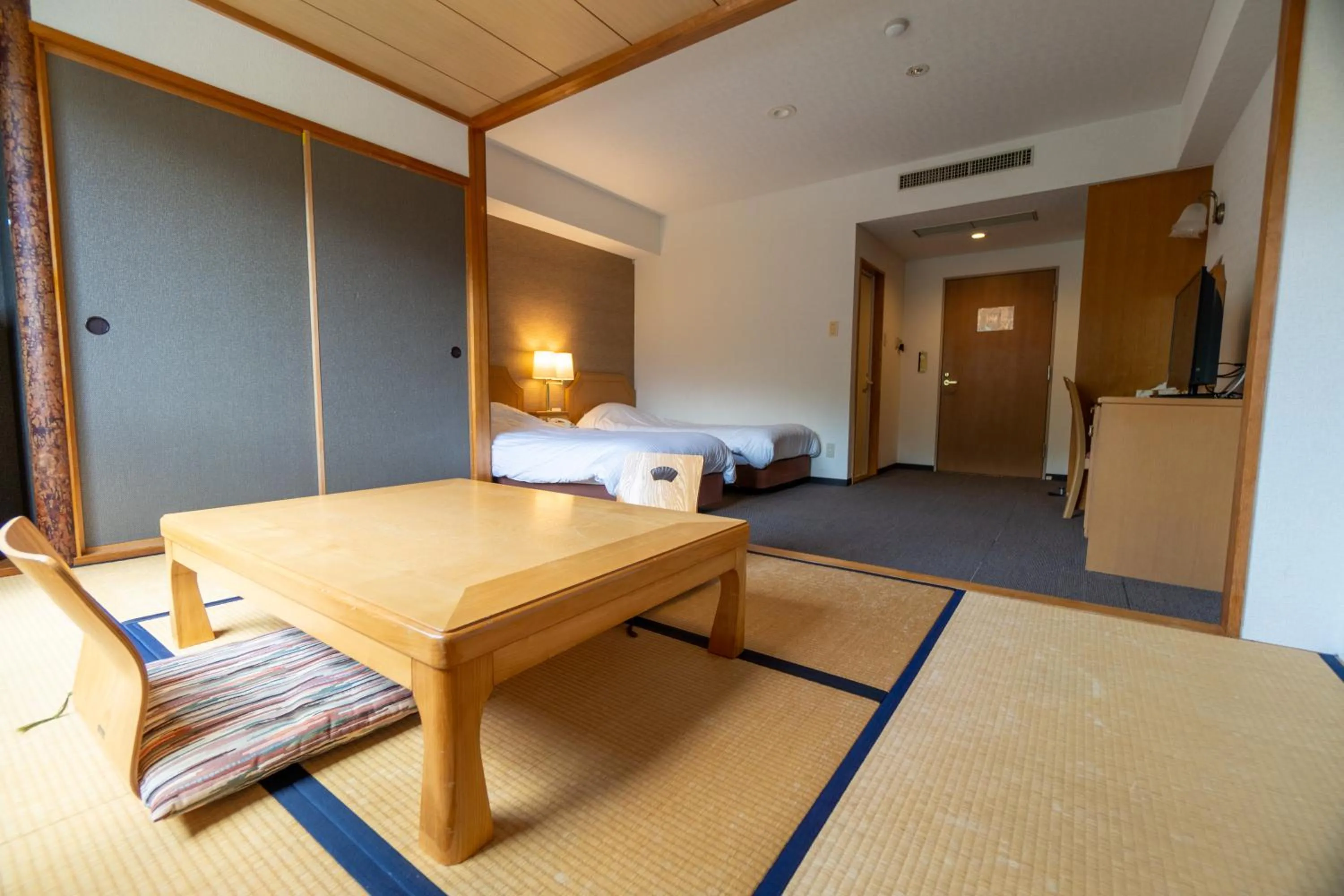 Dining area, Bed in Hakuba Panorama Hotel