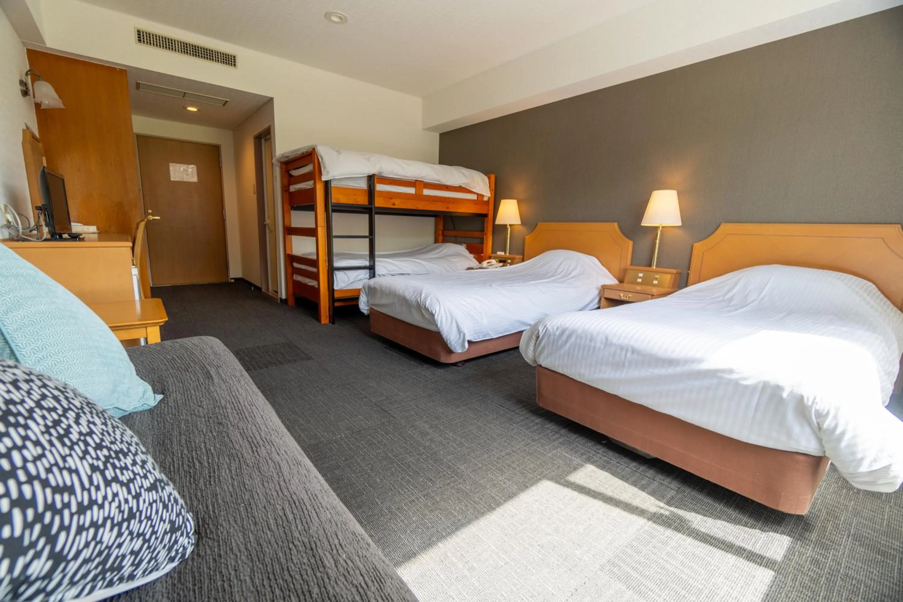 bunk bed, Bed in Hakuba Panorama Hotel