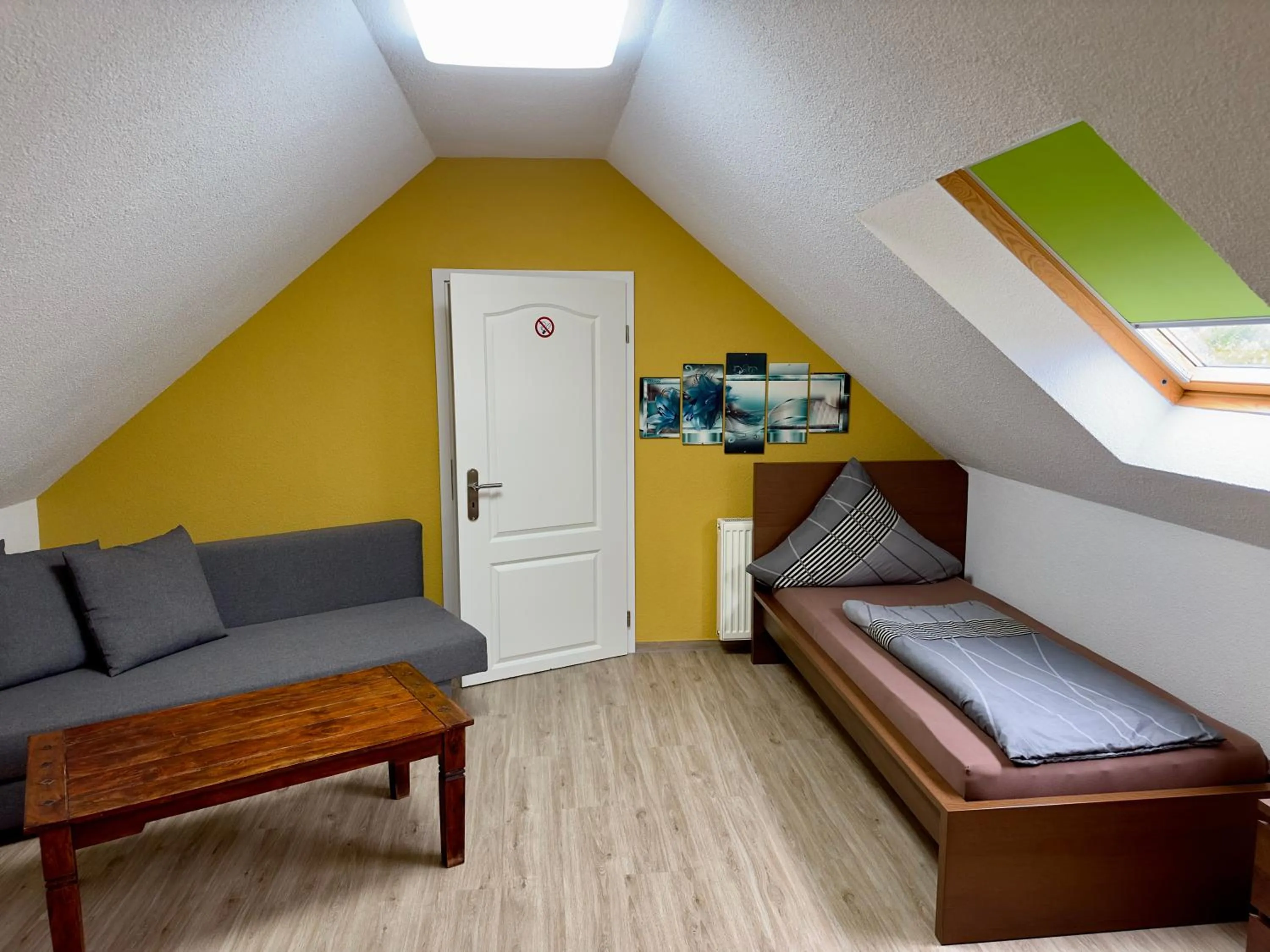 Bed in Europa Pension zum Grünen Baum