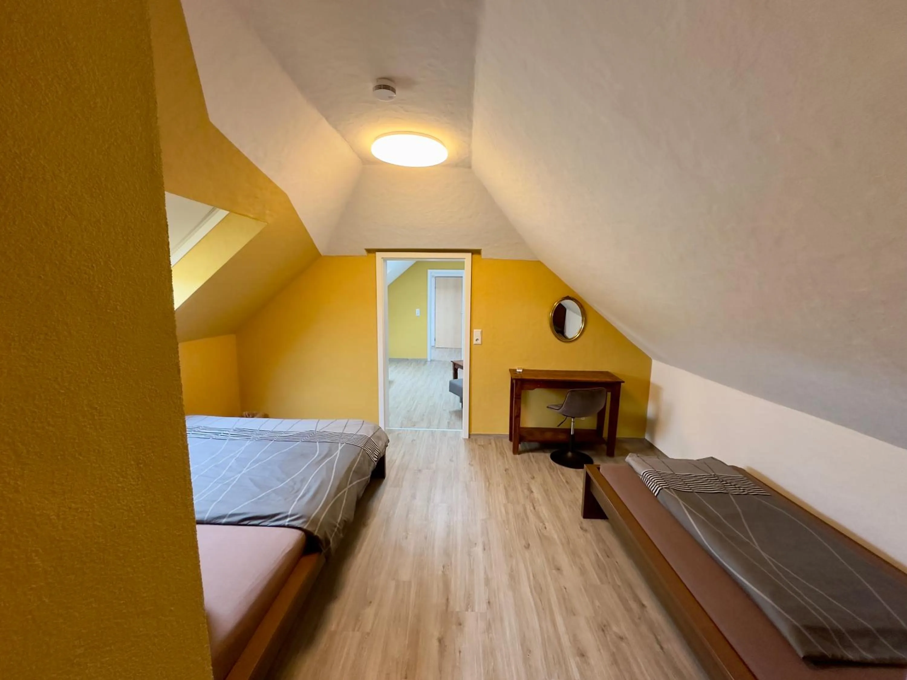 Bed in Europa Pension zum Grünen Baum