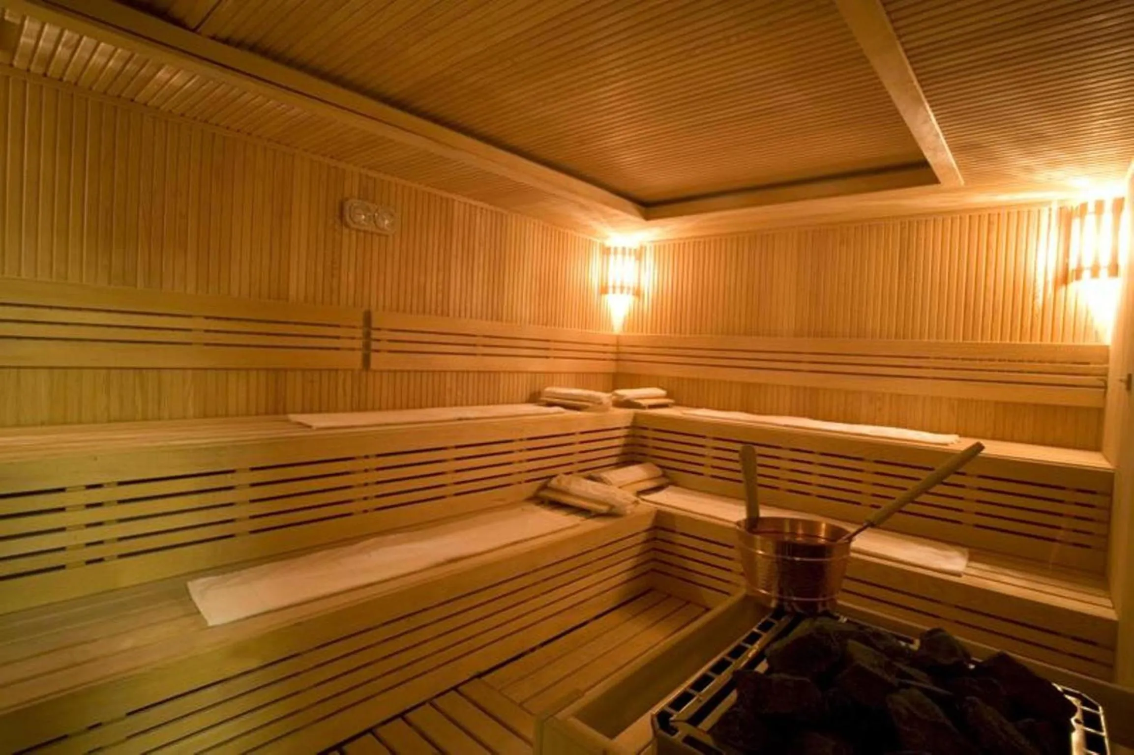 Photo of the whole room in Dream Hill Business Deluxe Hotel Asia