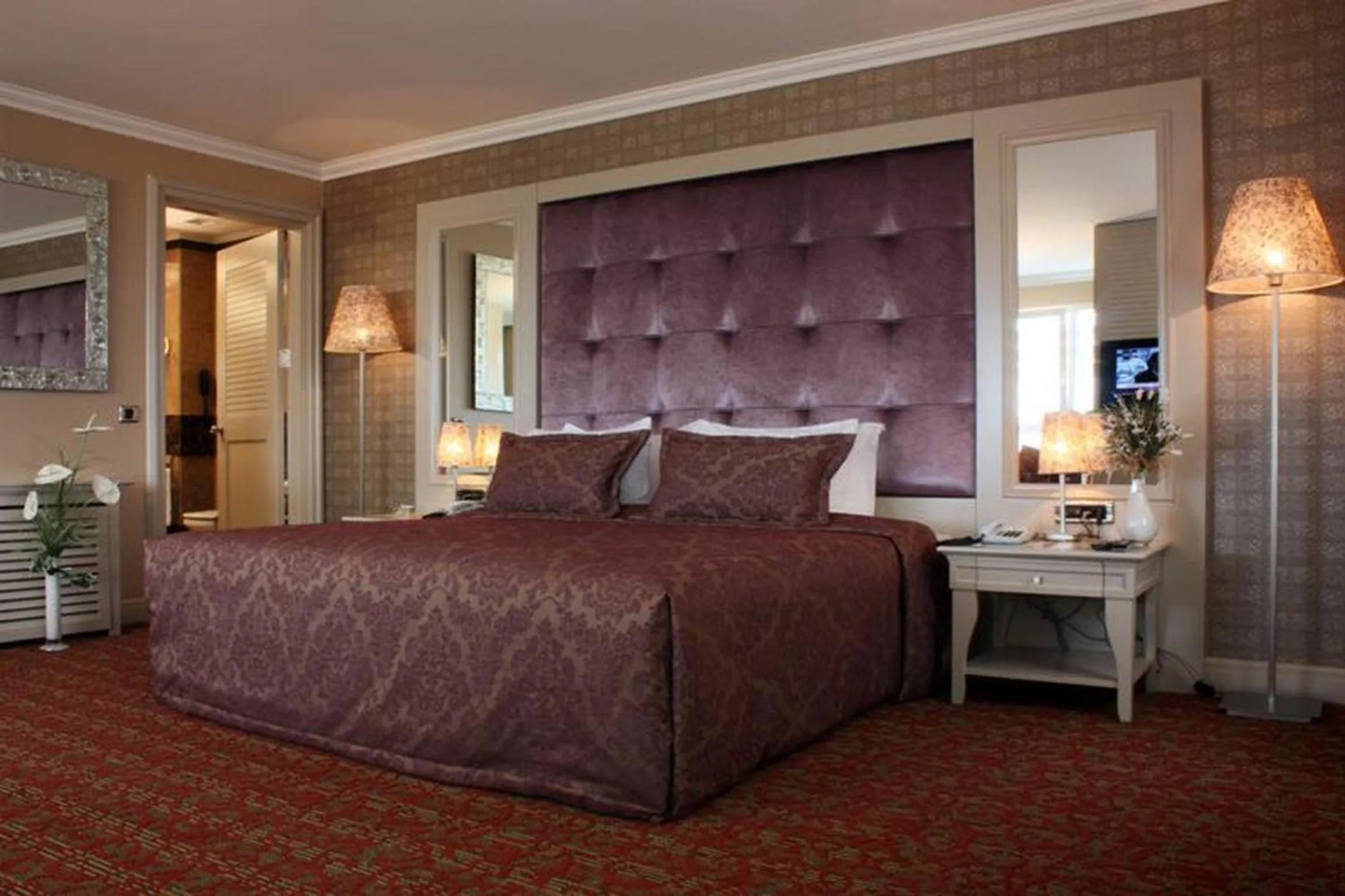 Photo of the whole room, Bed in Dream Hill Business Deluxe Hotel Asia